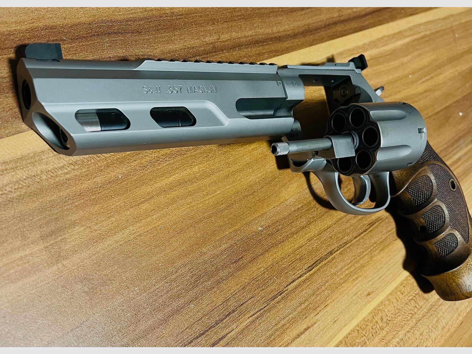 S&W 686 Competitor .357 Magnum Nill Master 2 Griffe