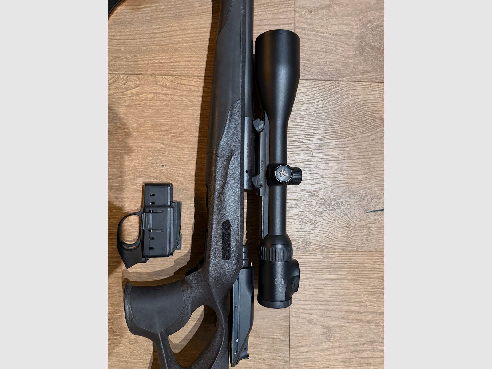 Blaser R8 Professional .308 Win. + Swarovski Z6i 2,5-15x56 + silencieux