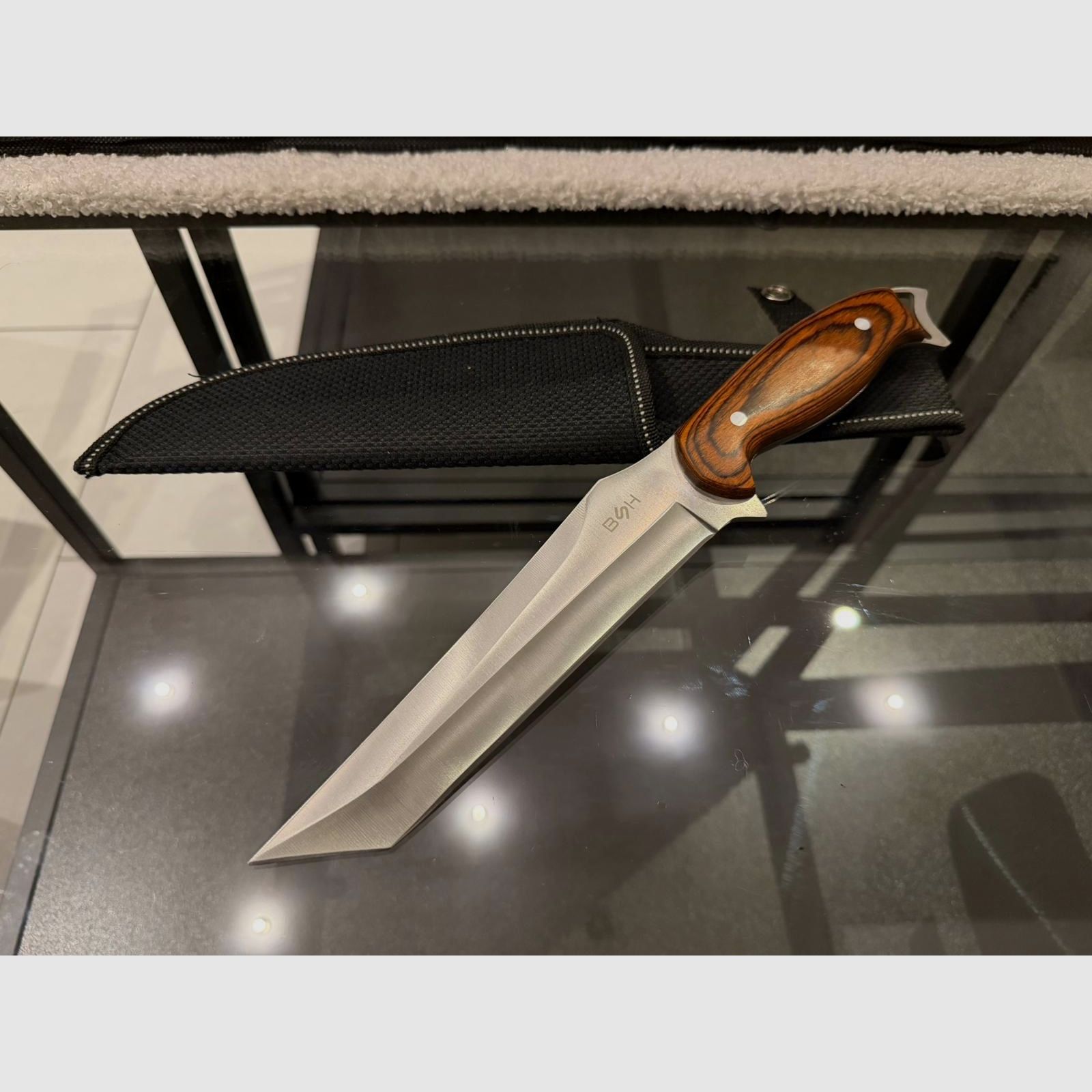 Couteau de plein air/collectionneur avec lame tanto et poignée en bois Pakkaholz – y compris étui