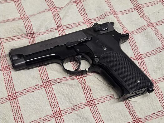 S&W 39