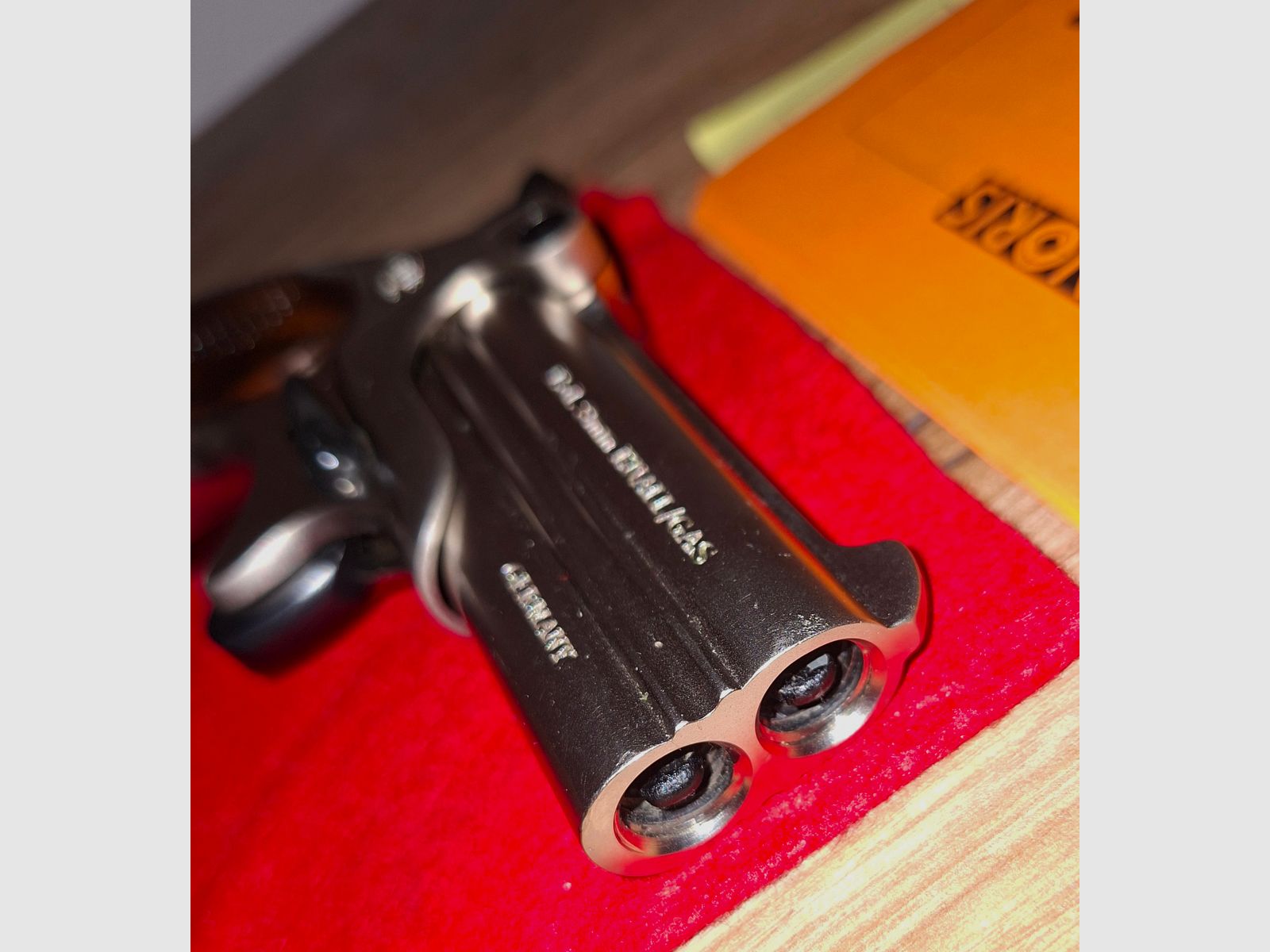 Noris Derringer PTB 550 con funda