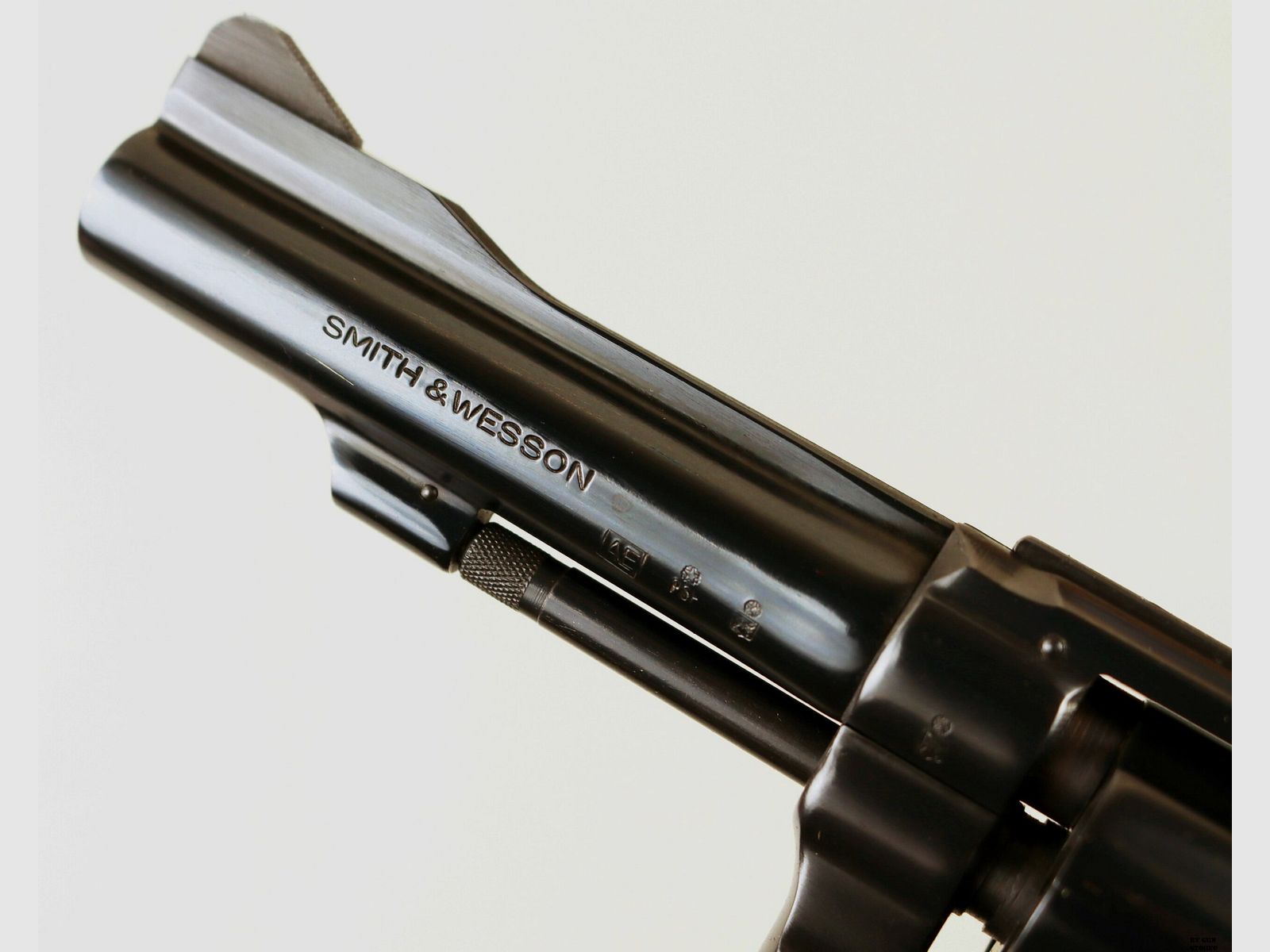 Revolver Smith & Wesson mod. 15-4 cal. 38Sp matr. 29K0185, immagine 6 di 14