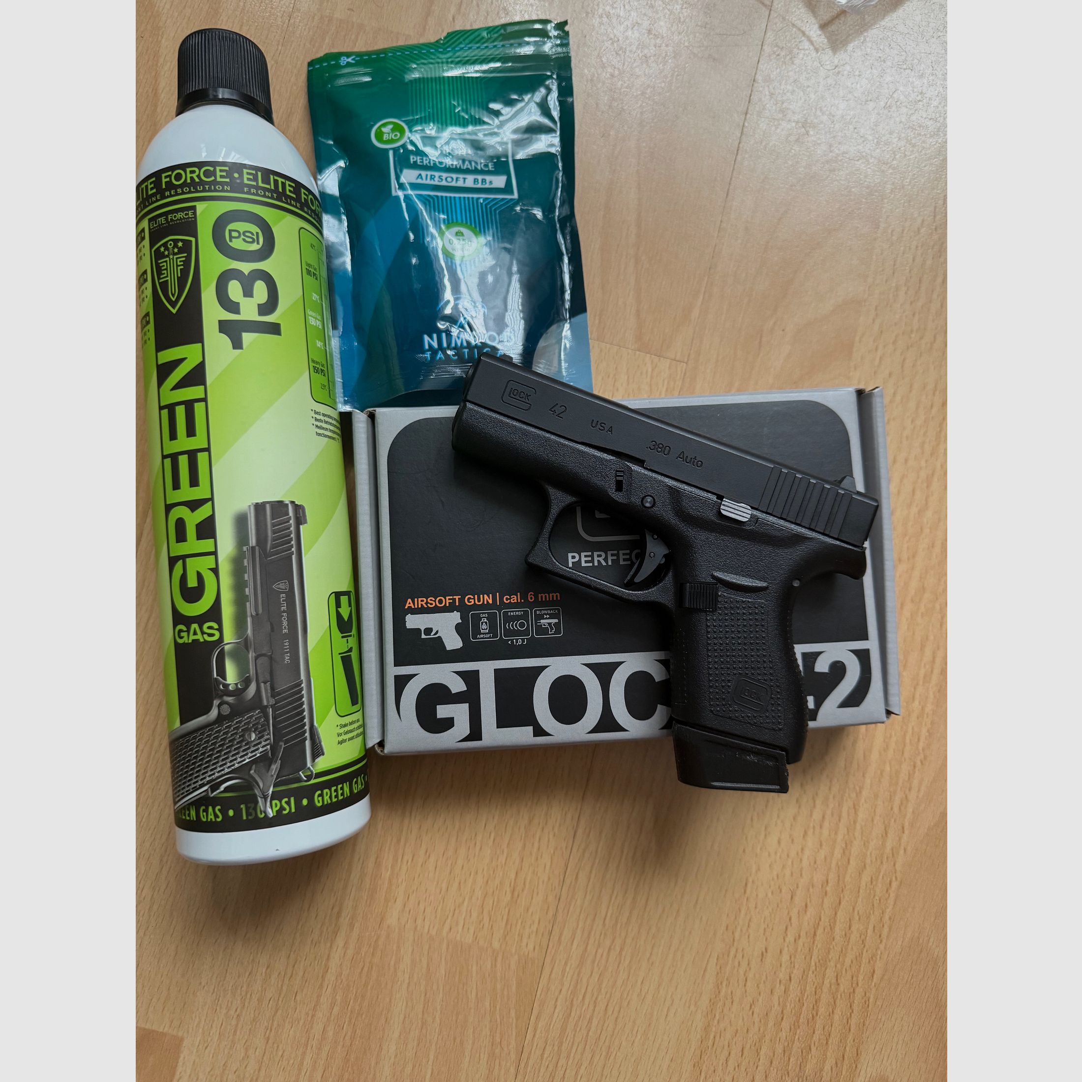 Glock 42 GBB con accesorios - ¡Solo recogida!