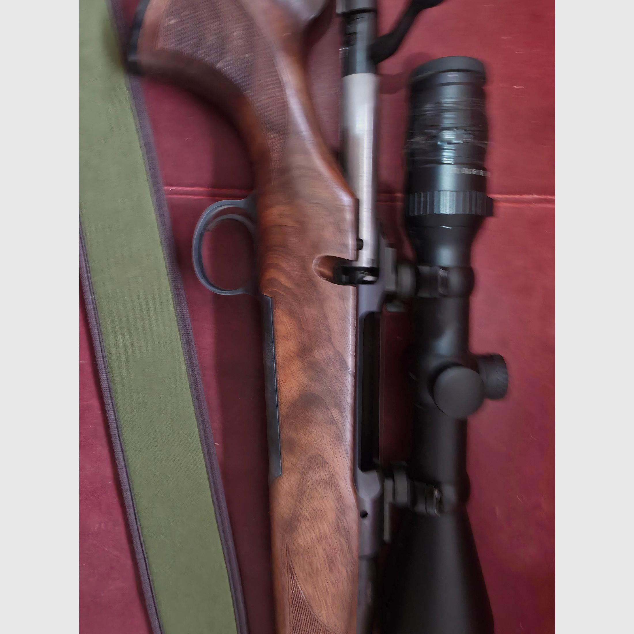 Sauer 101 Classic .308Win mit Meopta-Zielfernrohr und Hausken-Schalldämpfer