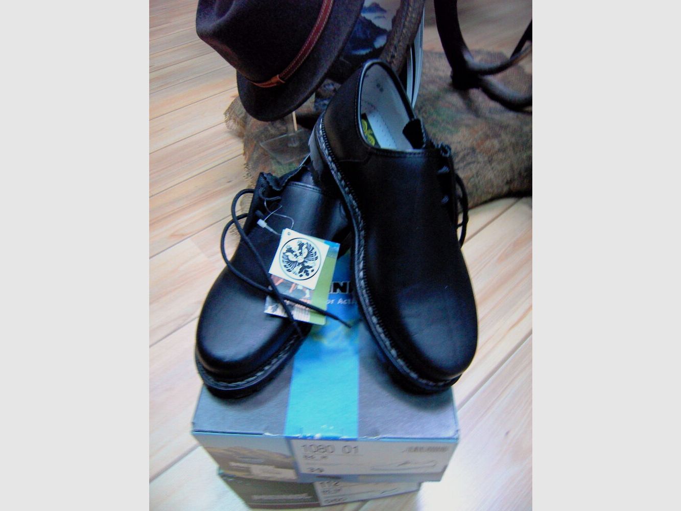 Meindl size 39 + 40 men's traditional shoes model 86M profile fabric black