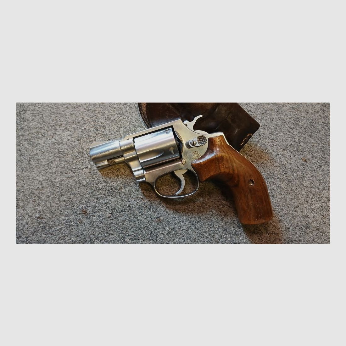 Smith & Wesson 60