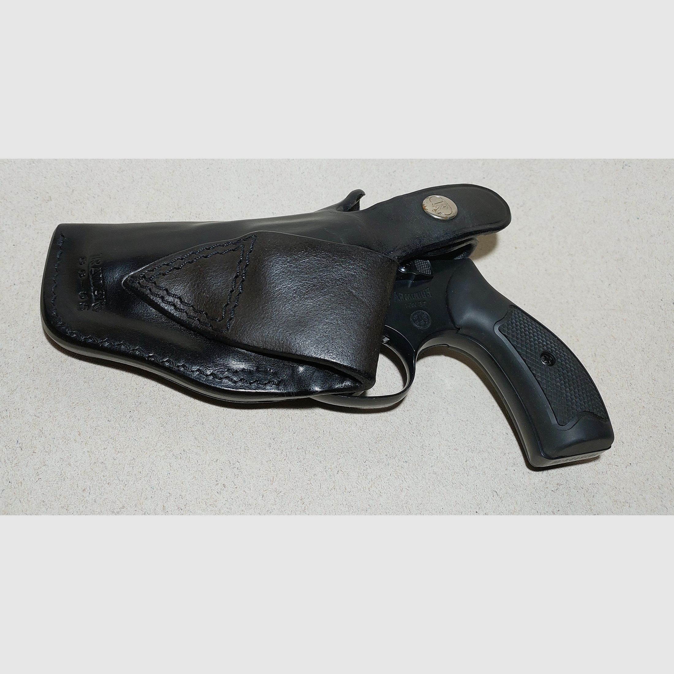 Weihrauch HW37 cal. 9mm R.K. (PTB 887) mit Lederholster