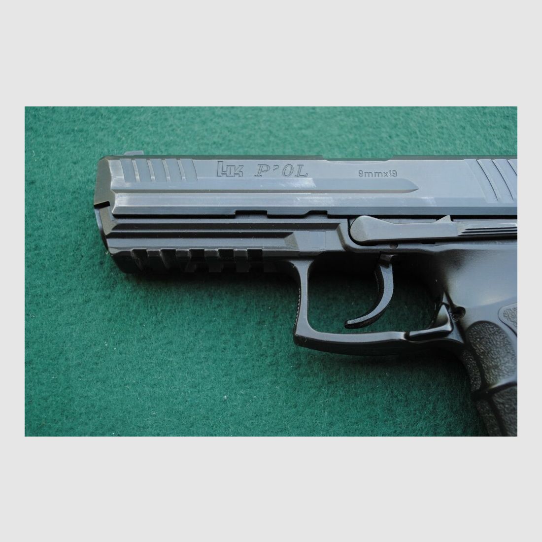 Heckler & Koch P 30L V1, police pistol, complete accessories including holster