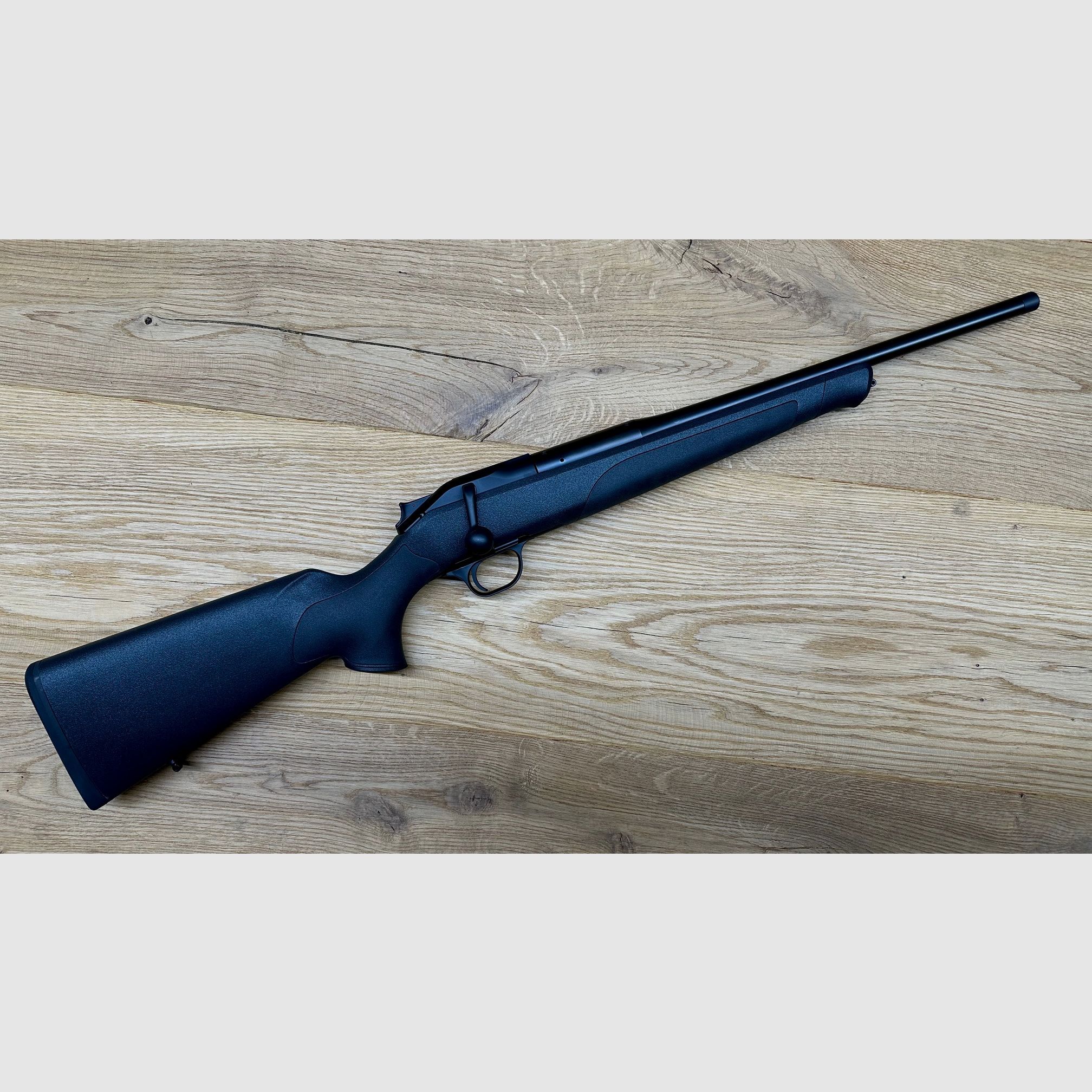 Blaser R8 Professional Grün / Schaft gekürzt / inkl. Laufkürzung / M15x1 / Standardkaliber nach Wahl