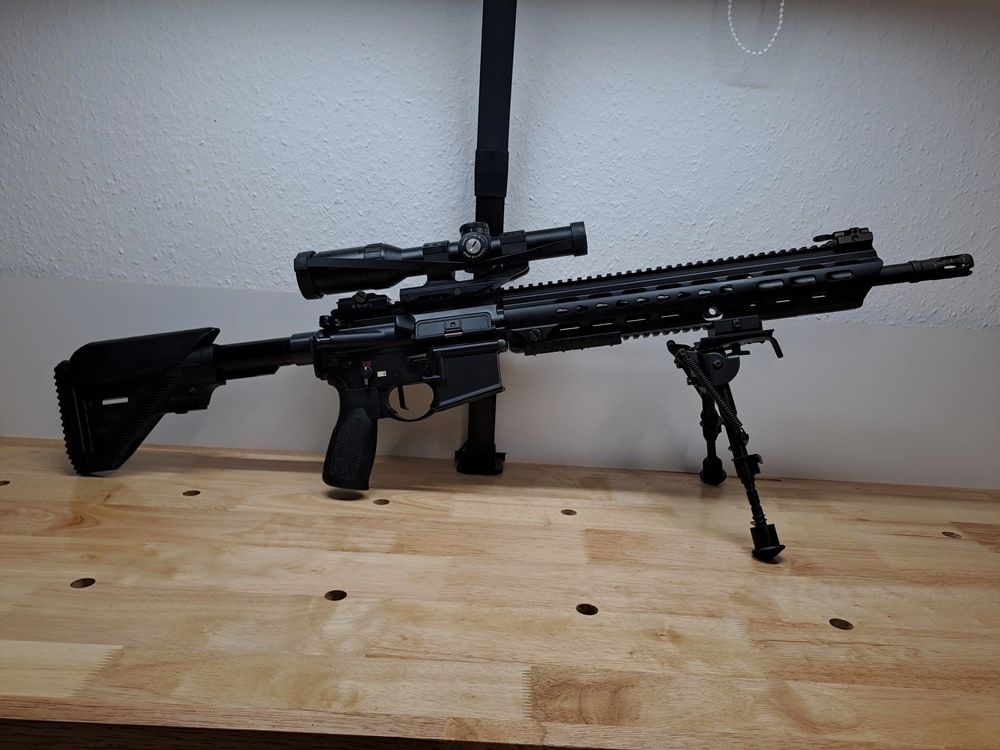 Heckler und Koch MR223 mit viel Zubehör