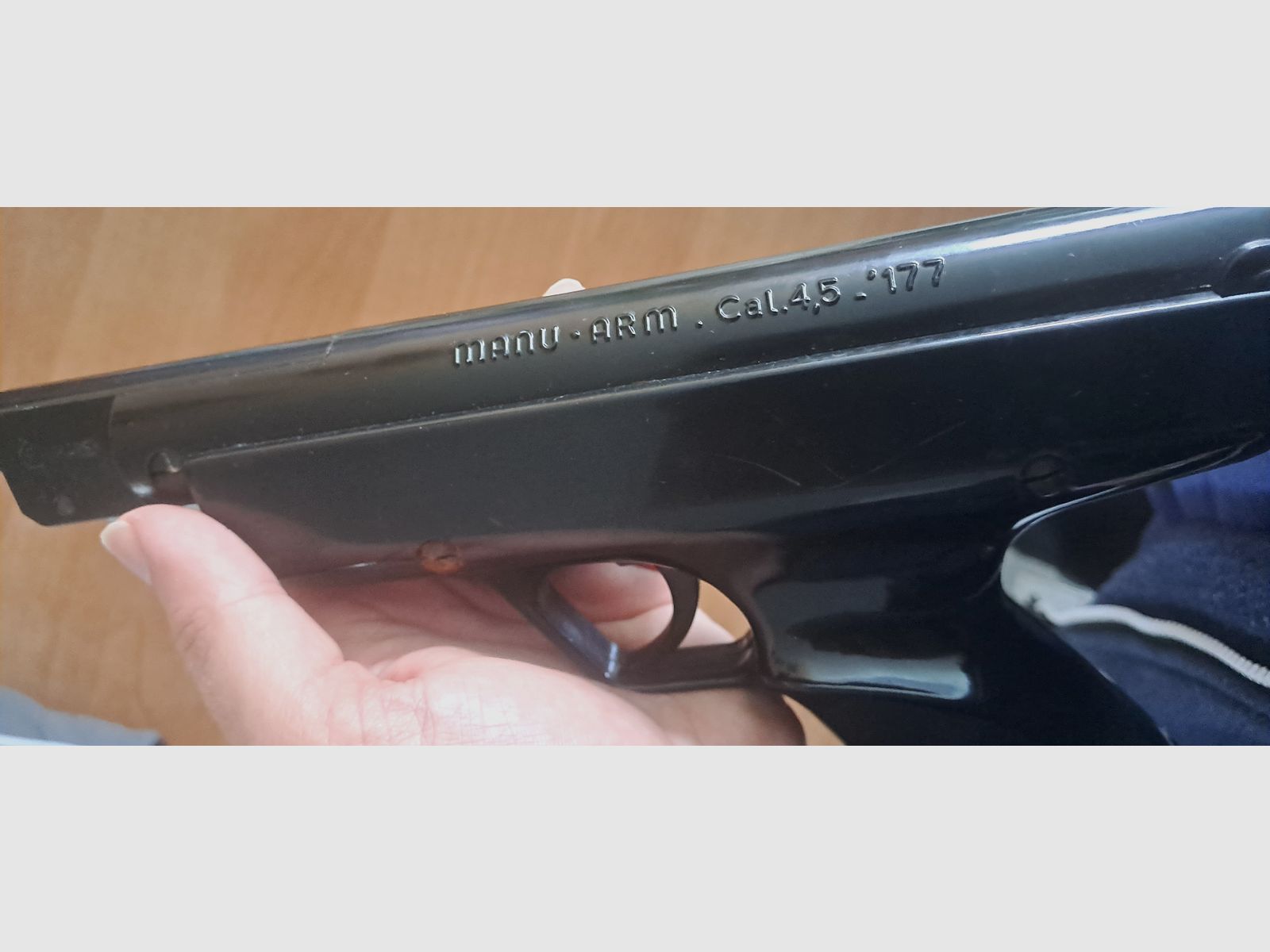 Manu-Arm Luftpistole Kal.: 4,5 mm (Defekt)