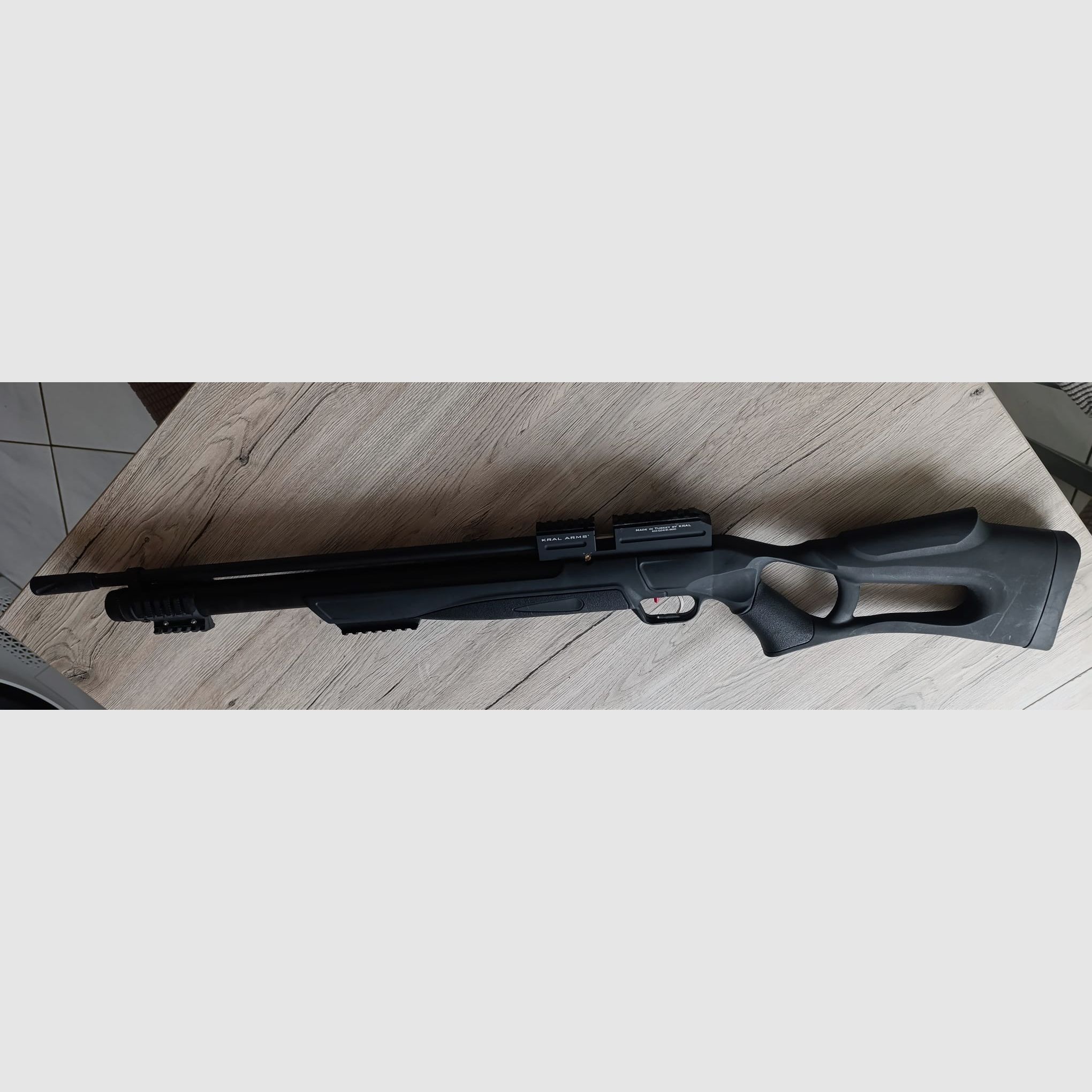 Kral Arms Puncher Serie NISH Pressluftgewehr Spannhebel rechts 5,5 mm Diabolo