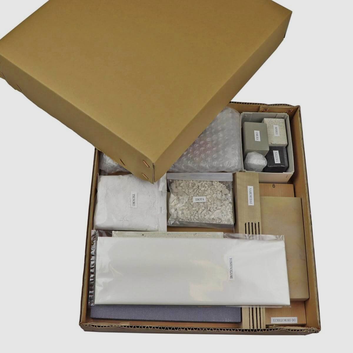 Sharpening set for Samurai sword made in Japan with 17 components