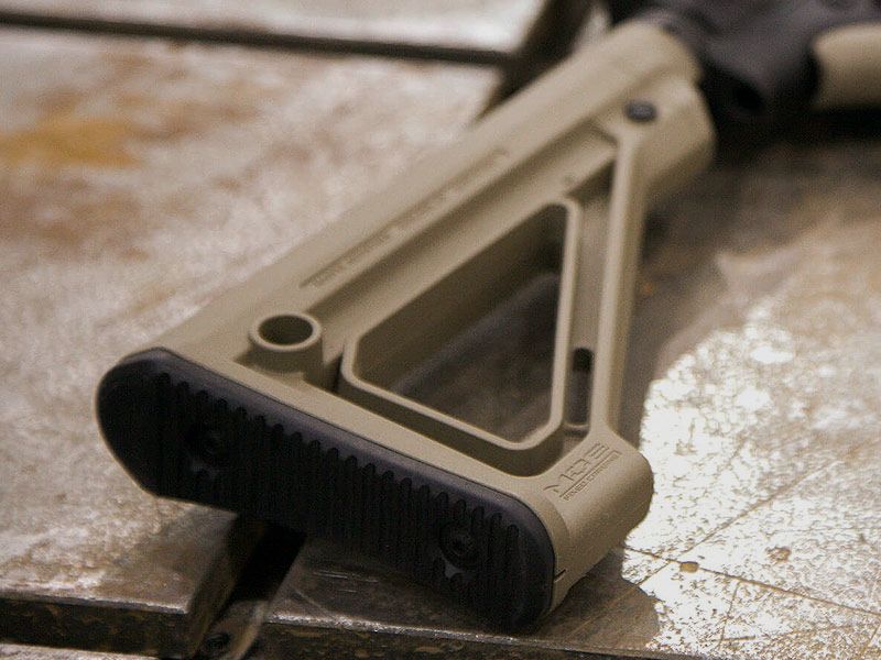 MAGPUL MOE-Fixed Festschaft FDE (Flat Dark Earth)