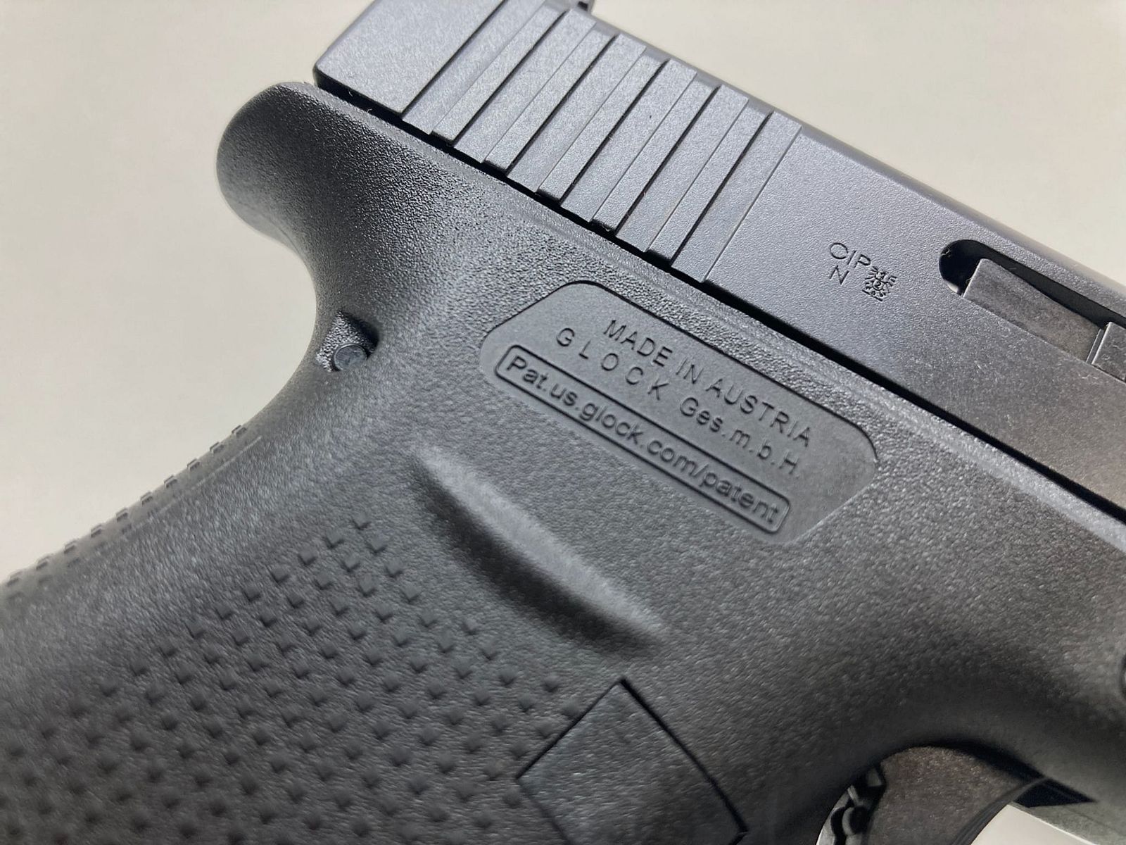GLOCK 48