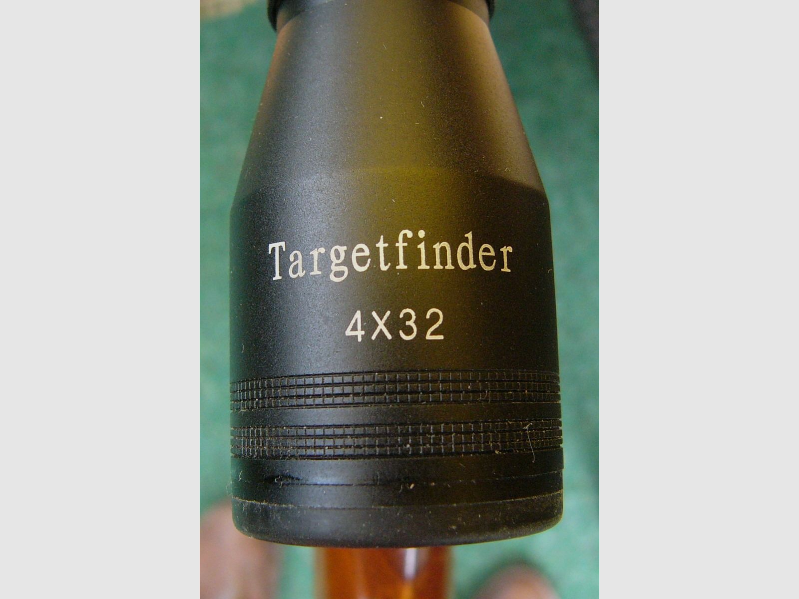 Rhöner Bockbüchsflinte  (Schonzeitbüchse) Cal. 9mm Flobert (glatter Lauf) + .22 lfb, mit Zielfernrohr 4 x 32, gebraucht, guter Zustand 