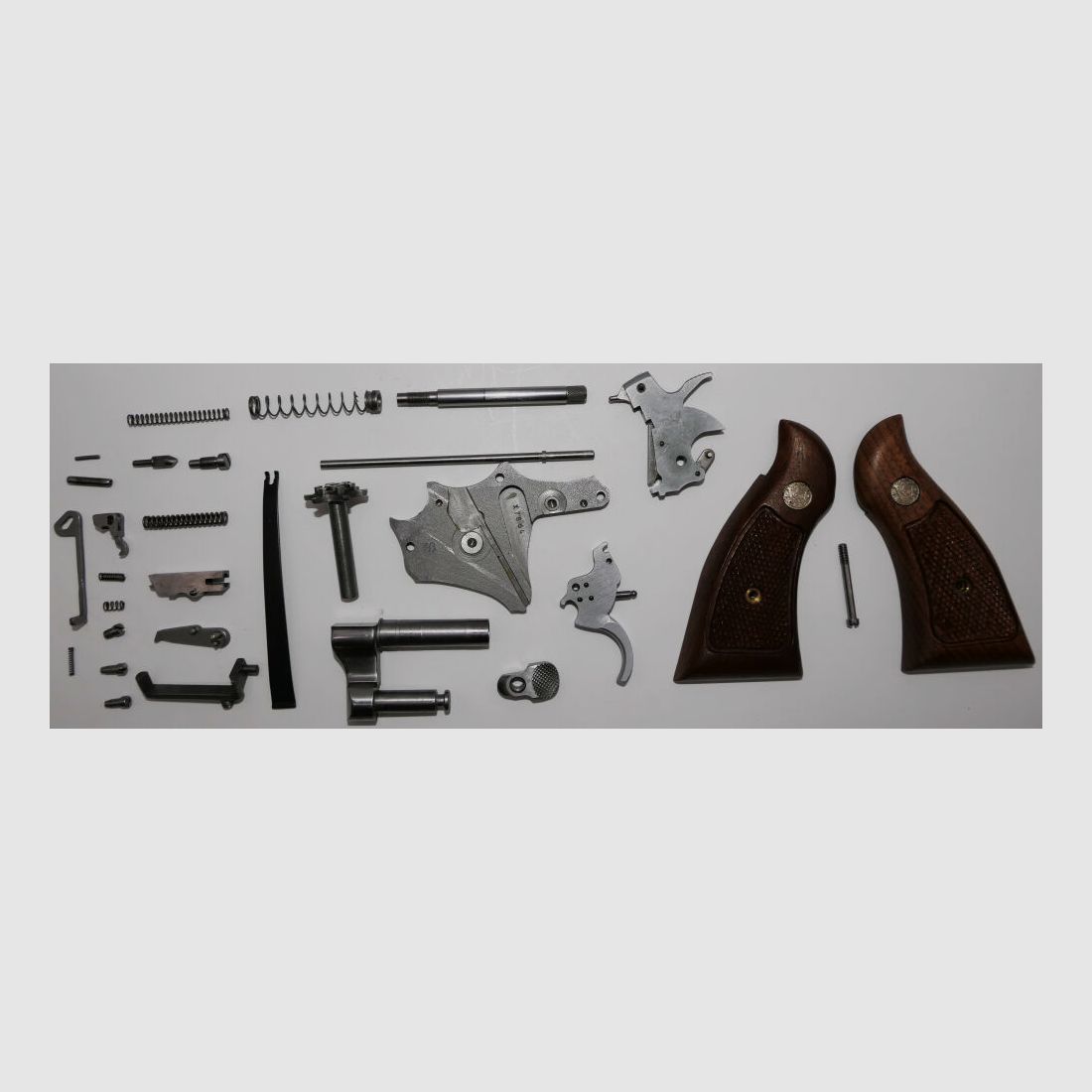 Teilesatz Smith & Wesson Teilesatz S&W 64-3, Bild 1 von 7