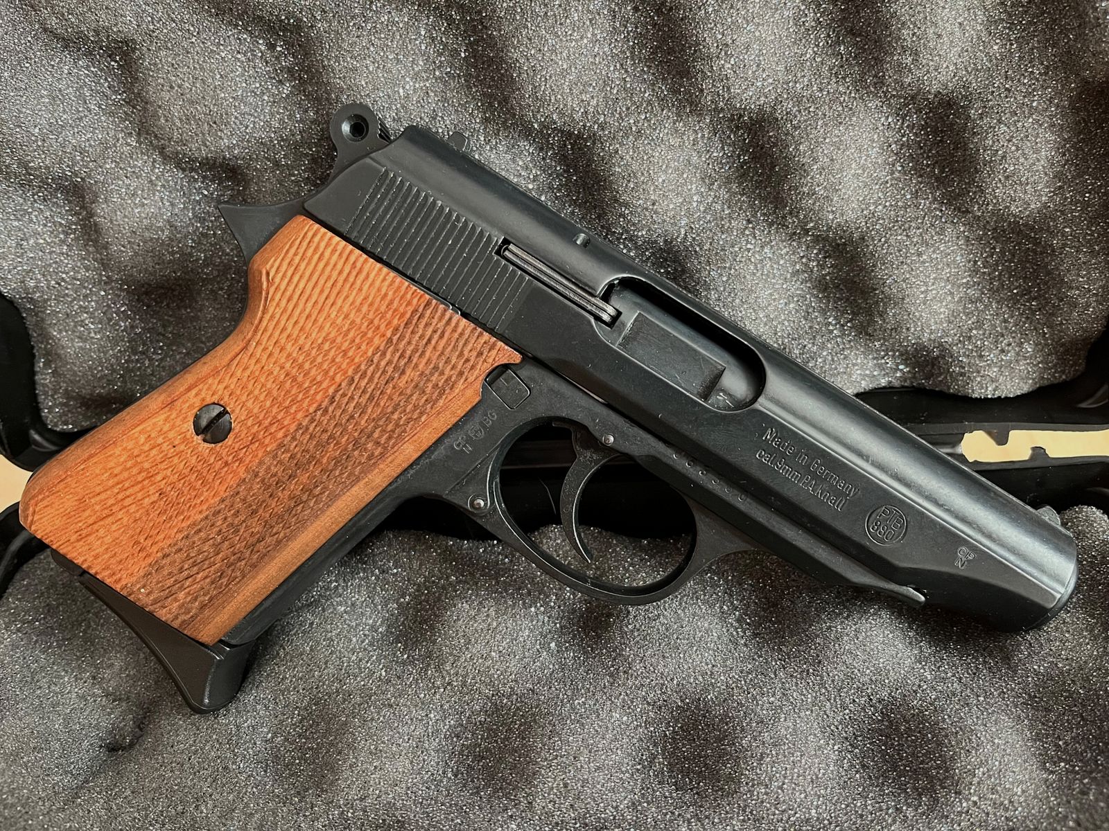 ME 9 Para pistola 9mm P.A.K impugnature in legno, immagine 2 di 4