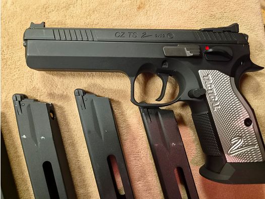 ASG CZ TS2 CO2 GBB 4 magazines like new