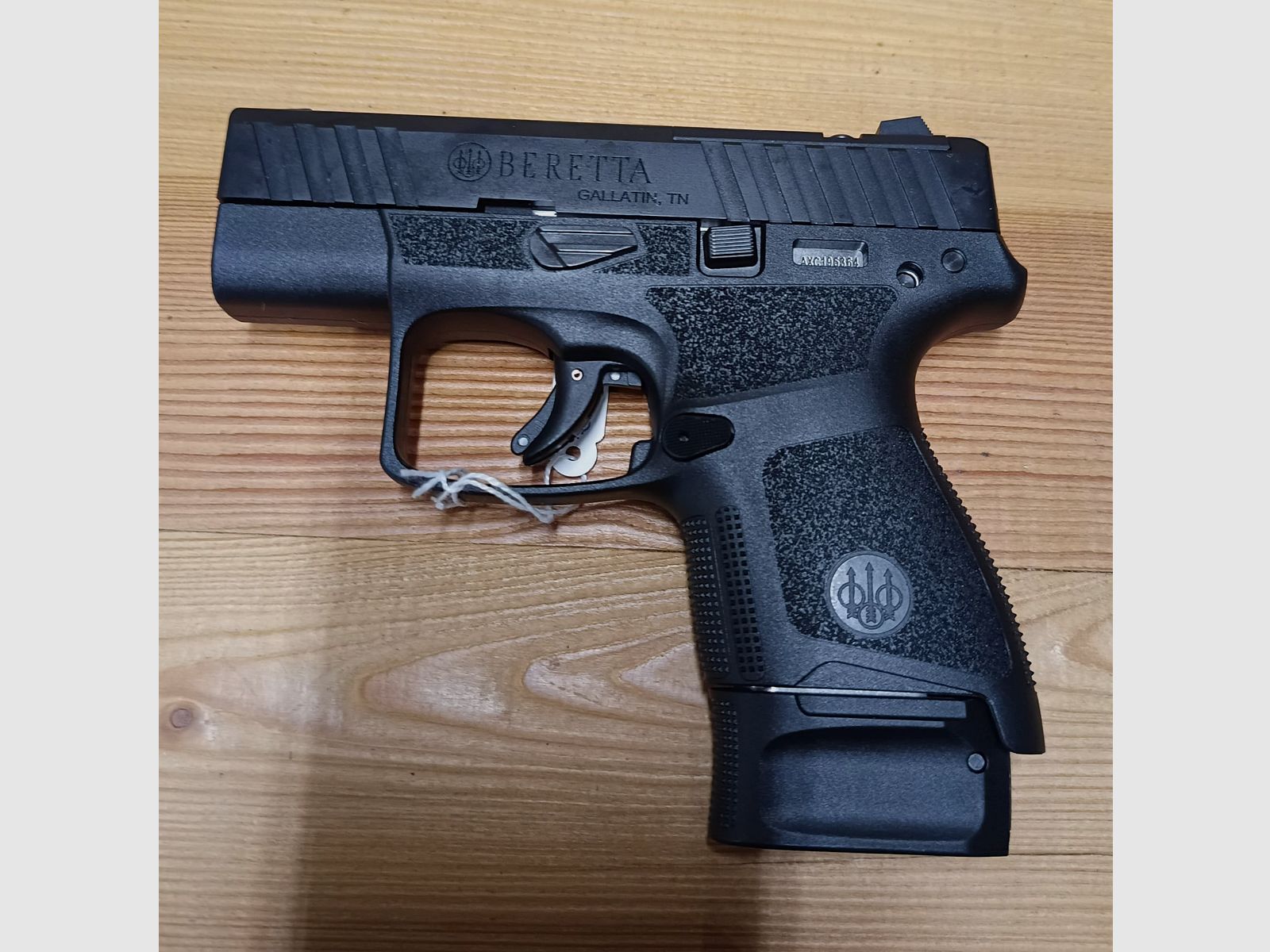 A 132 halbautomatische Pistole BERETTA APX A1 CARRY Kal. 9X19