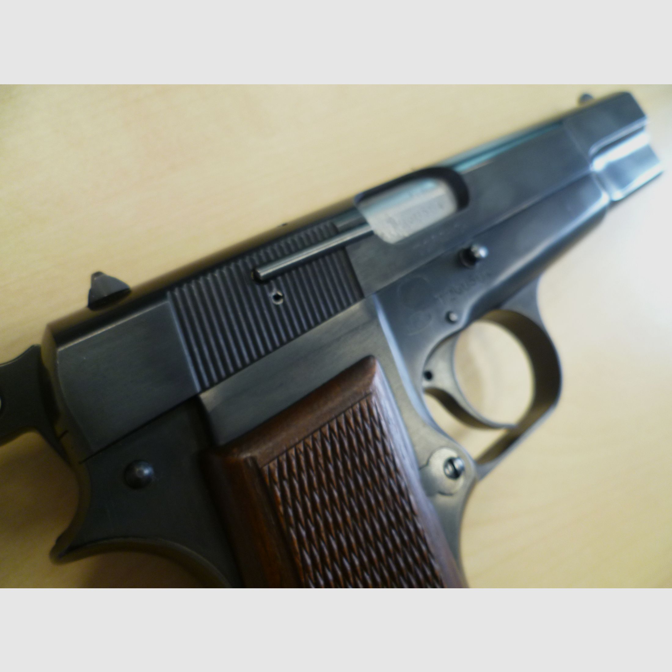 Pistole FN High Power- 9 mm Luger