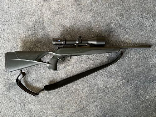 Blaser R8 Professional Success  (links) 