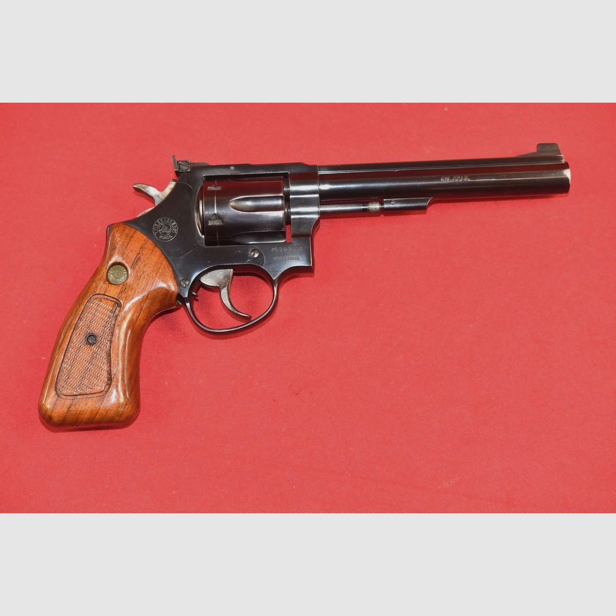 #8313 Taurus RT96 revólver, cal. .22 LR, imagen 2 de 16