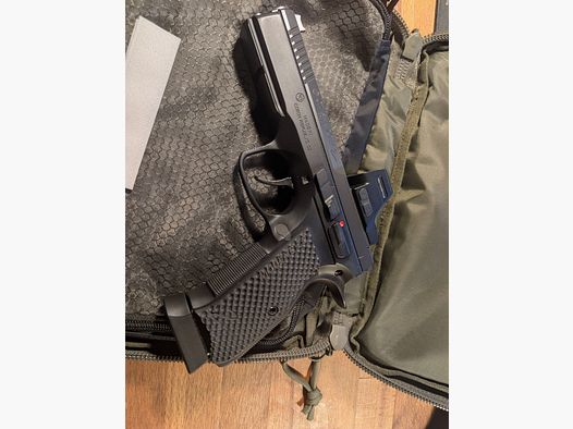 CZ SHADOW 2 OR mit Barrel Bushing in Kal 9×19 mit Optik,  Lok Grips, Eemann Tech Trigger