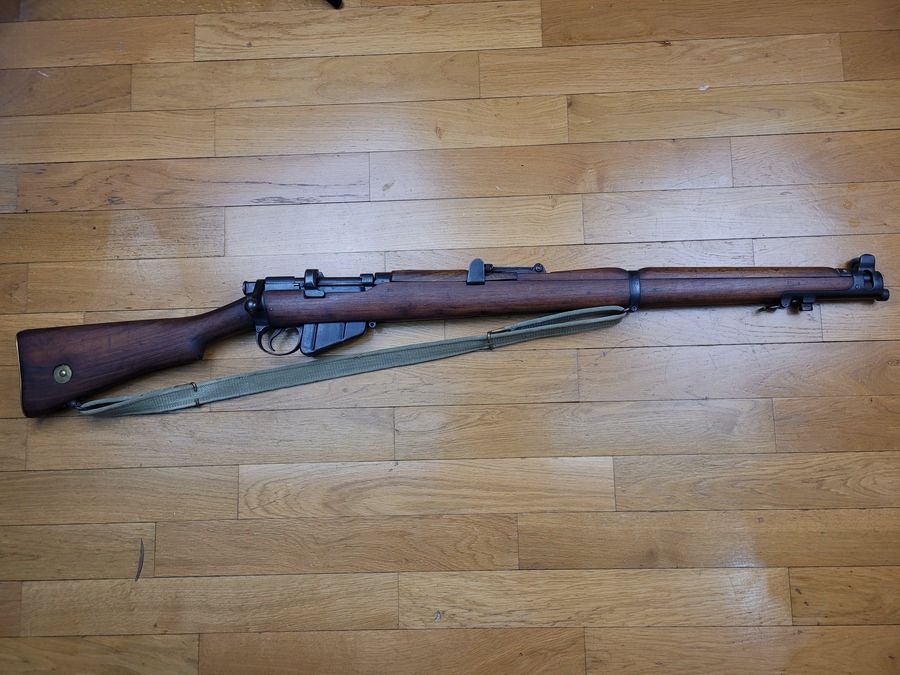 Very good English rifle Lee Enfield MKIII (*) – good manufacturing B.S.A from 1916 – original caliber 303 Brit. – rifle sling – magazine to model – very good condition, image 2 of 30