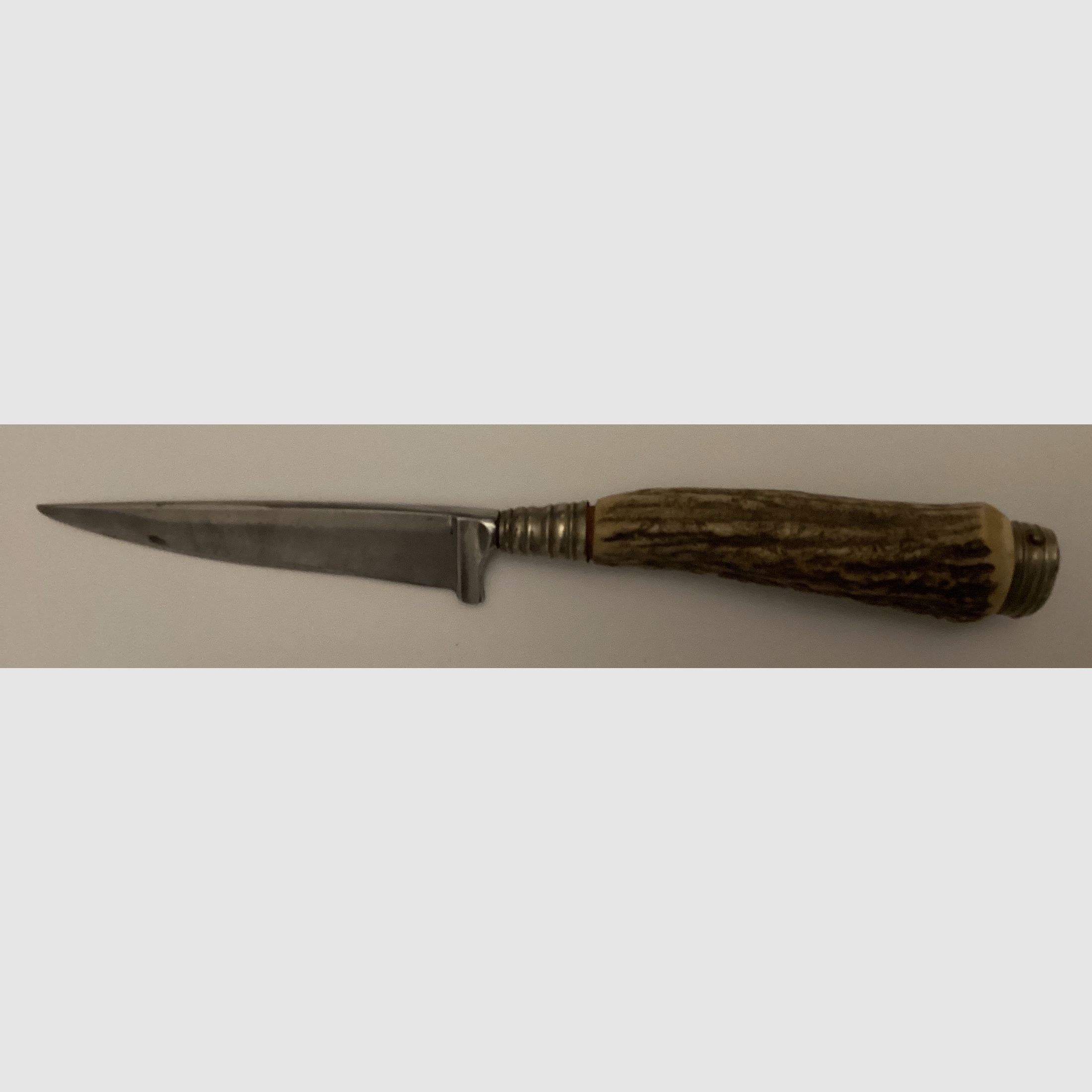 Messer mit Hirschhorngriff