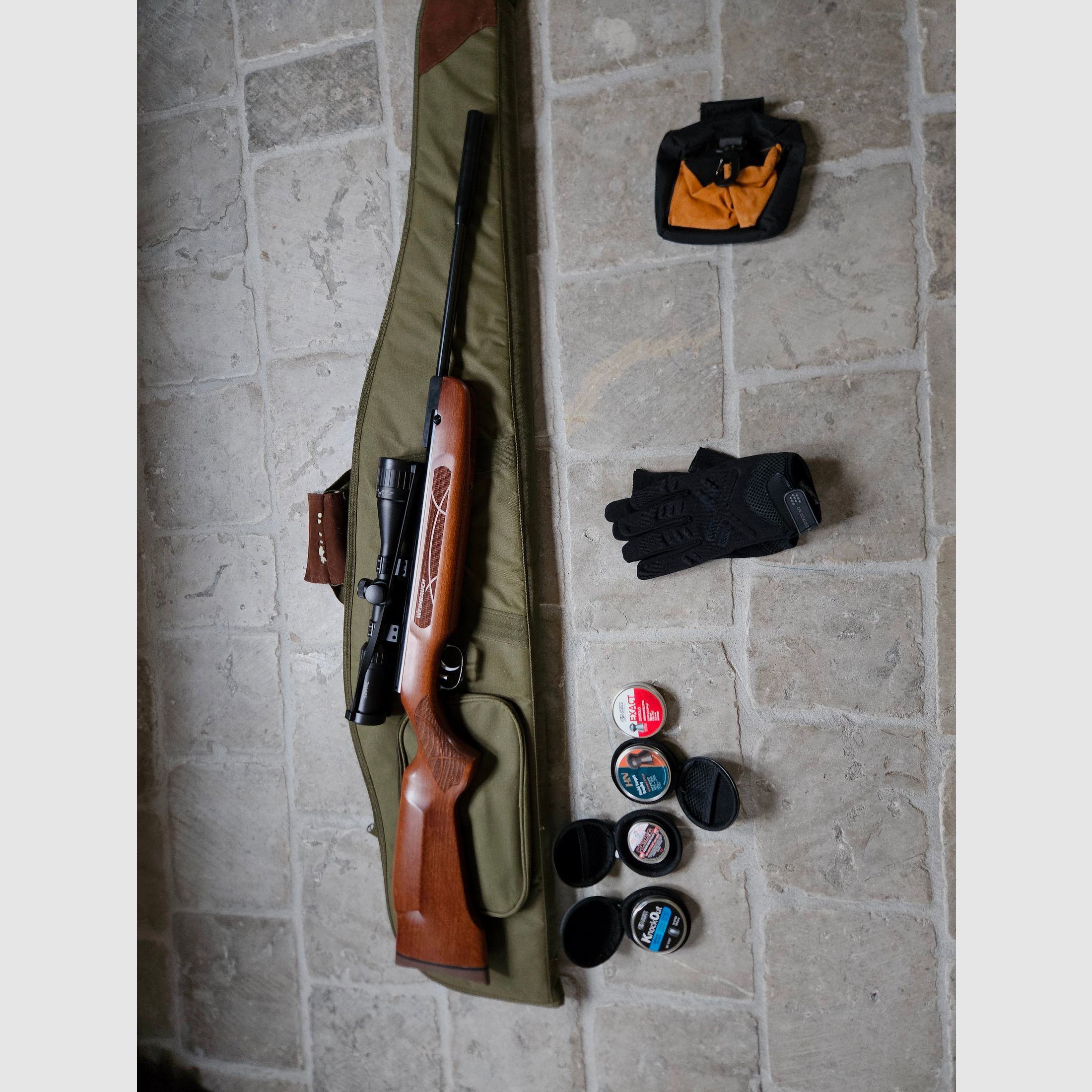 Weihrauch HW50S + Hawk Vantage 3-9x40 AO Mildot