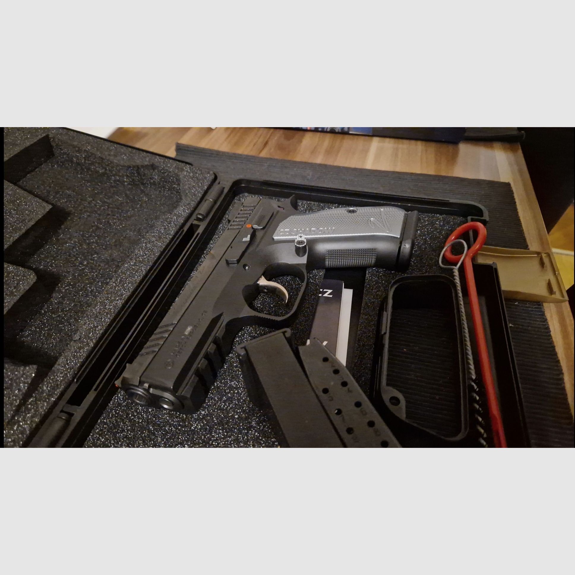 CZ Shadow 2 Compact + 300 Schuss 9 mm Luger