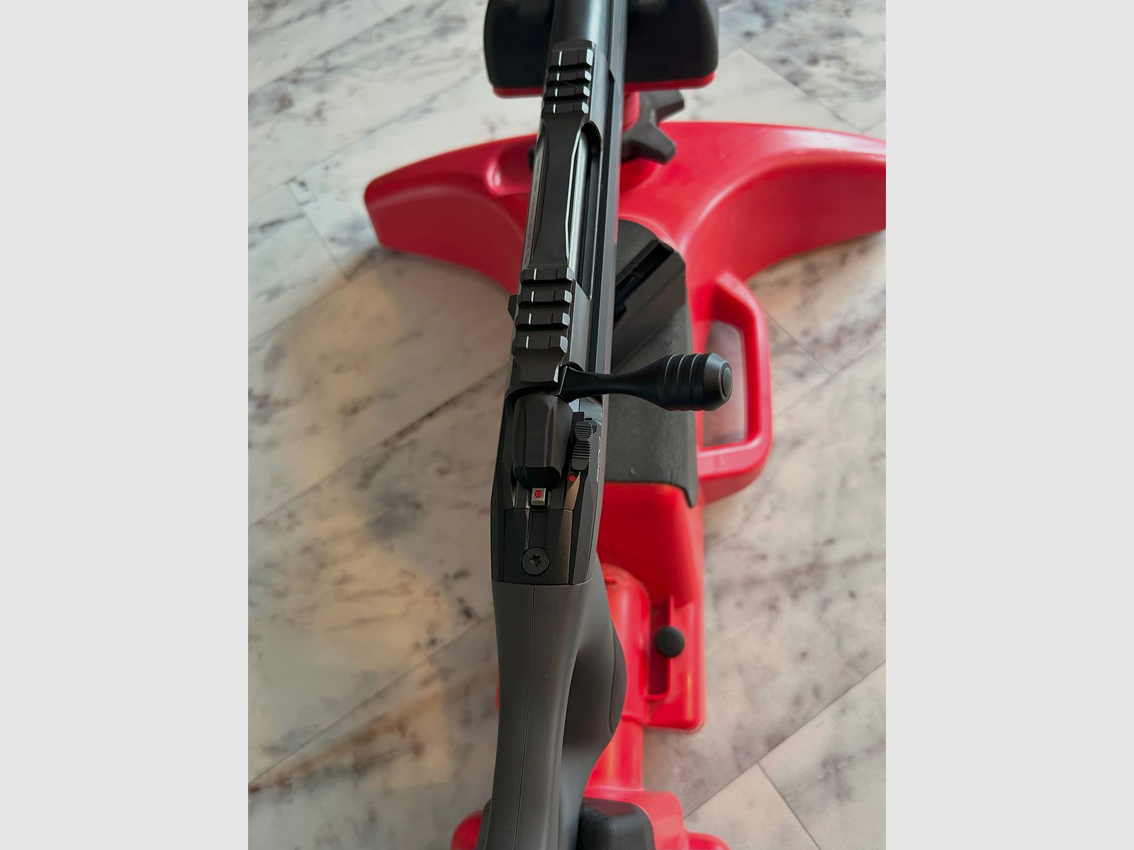 Repetierbüchse Sako S2o Hunter 30-06 Kurz mit Lochschaft und Schalldämpfer