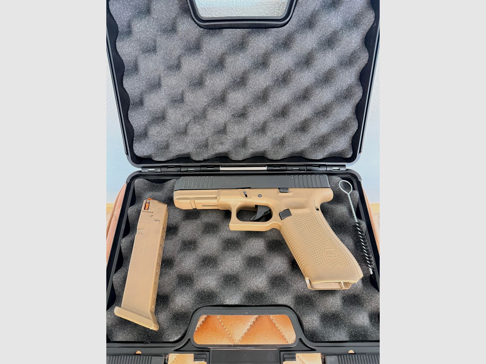 Glock 17 Gen5 P.A.K. BLK-COY 9mm