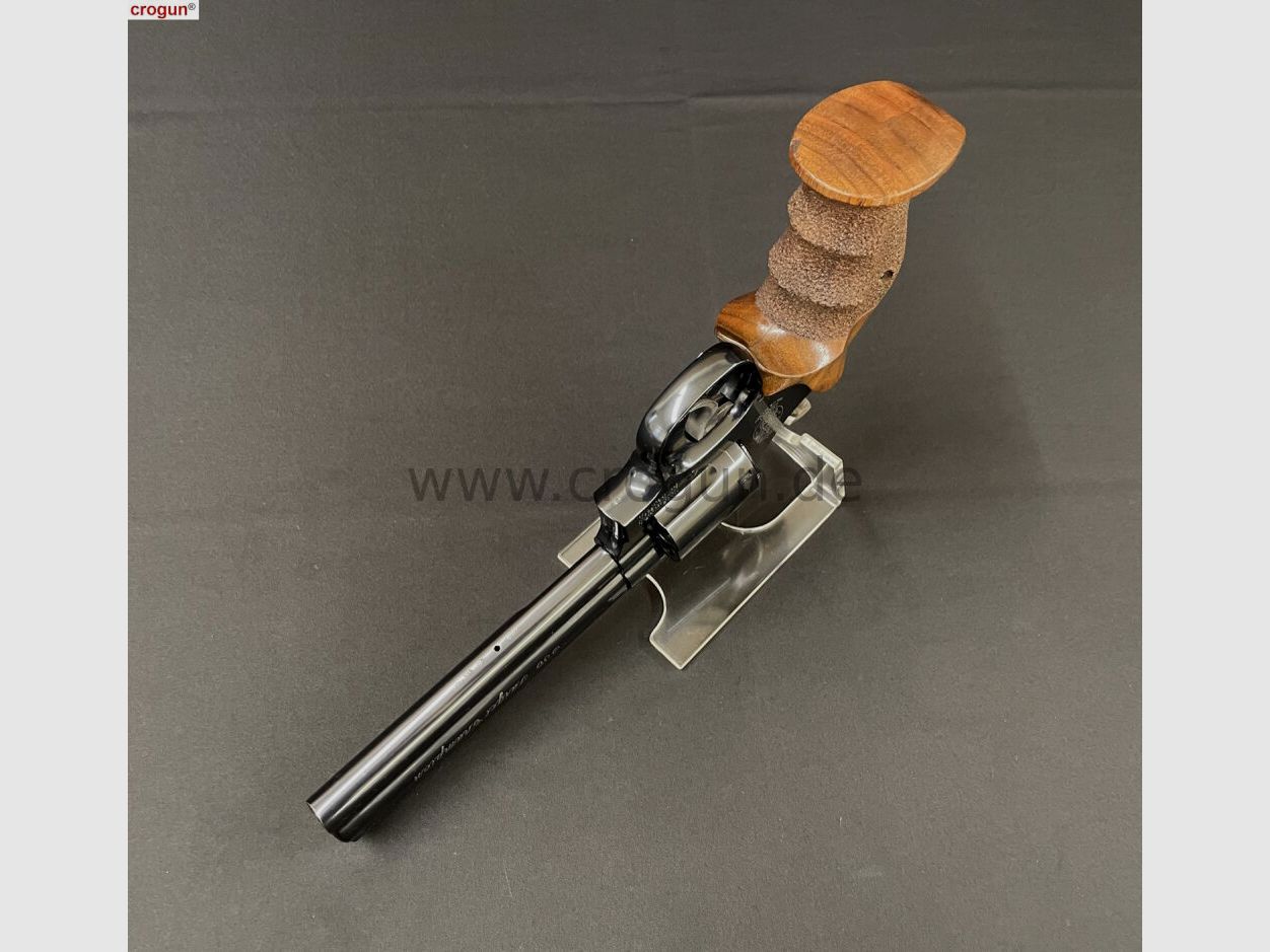 Smith & Wesson 586-4 Target Champion