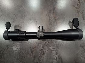 Falke 8,5-25x50 TAC Mil-Dot siatka zielownicza zielona/czerwona luneta