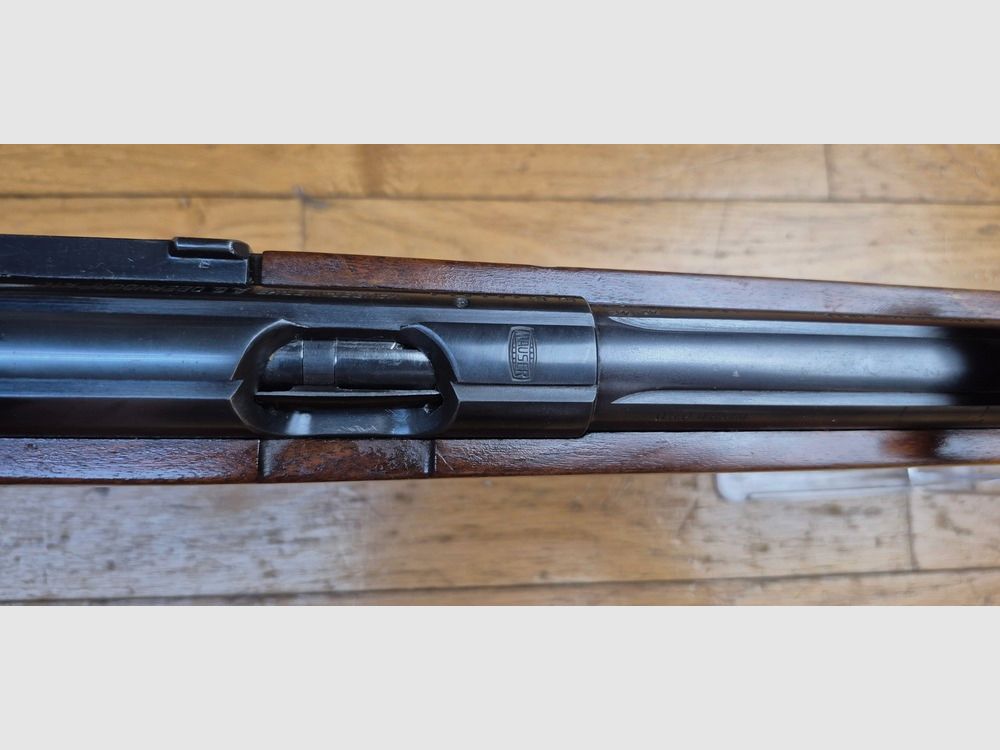 Sehr schöne Wettbewerbsbüchse Mauser ES350 B – III. Reich – Modell Meisterschaftsbüchse – 22LR – Anfängerwaffe 1936 – Mono-Nummer – Premium Lauf – Ein Sprung an der Spitze des Schaftes, aber insgesamt in ausgezeichnetem Zustand, fast neu – TBE, Bild 20 von 35