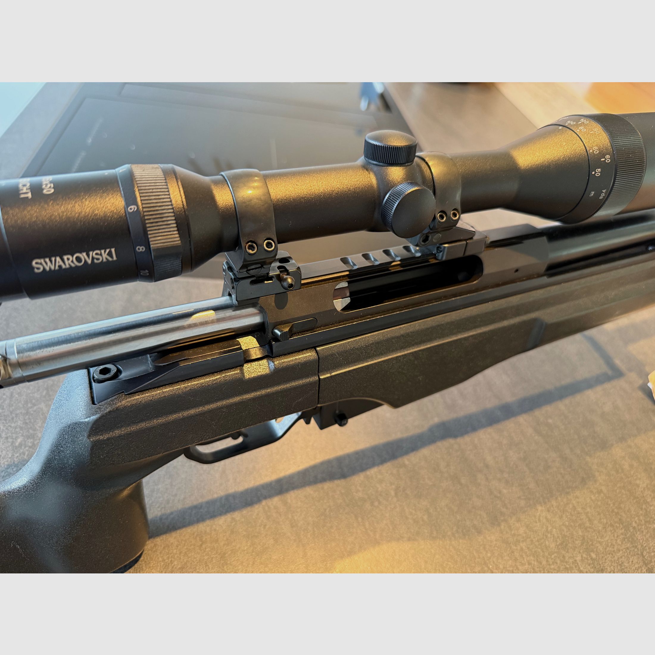 Sako TRG 42, Cal. 300 Win Magnum, negro. Swarovski Habicht, 4-16x50