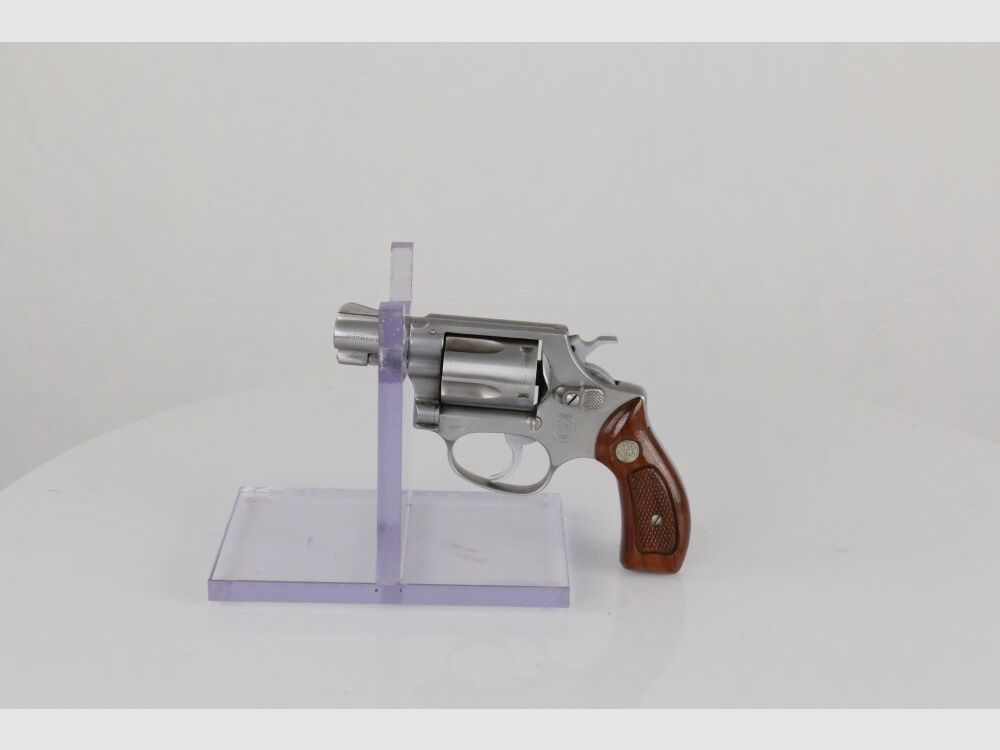 S&W 60