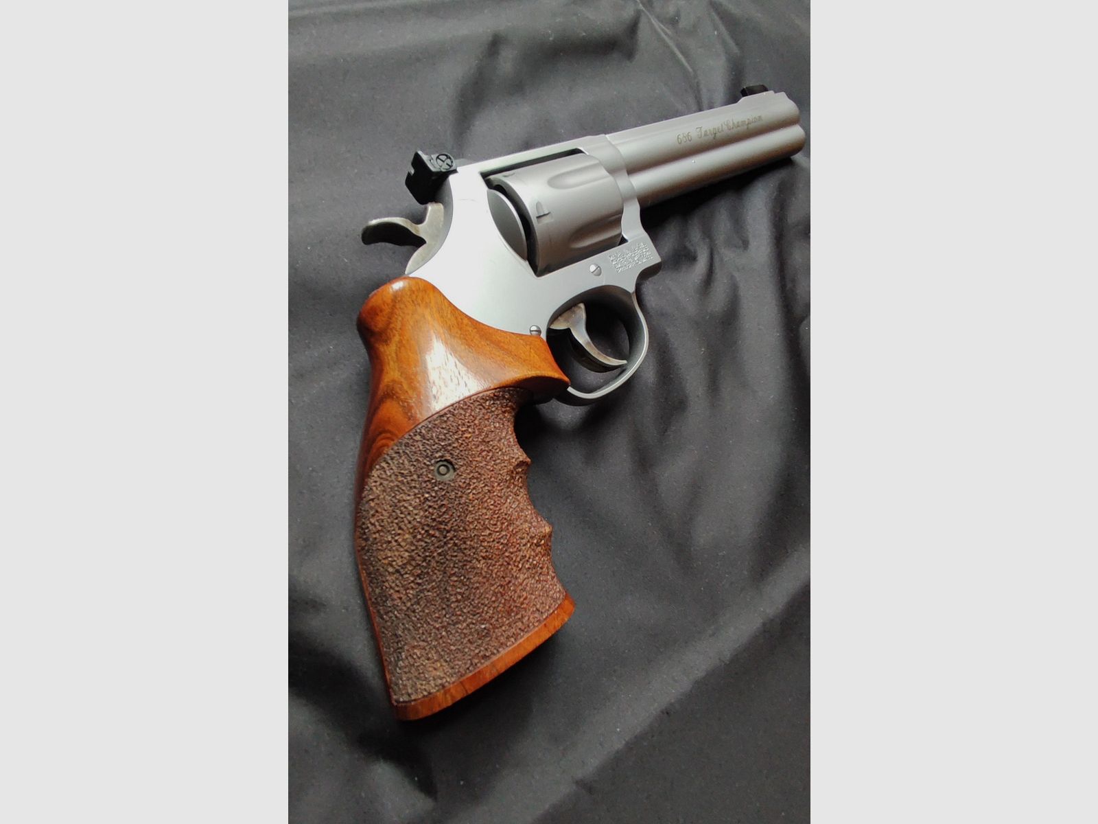 Smith & Wesson (S&W) 686 Target Champion .357 Mag. Revolver Edelstahl