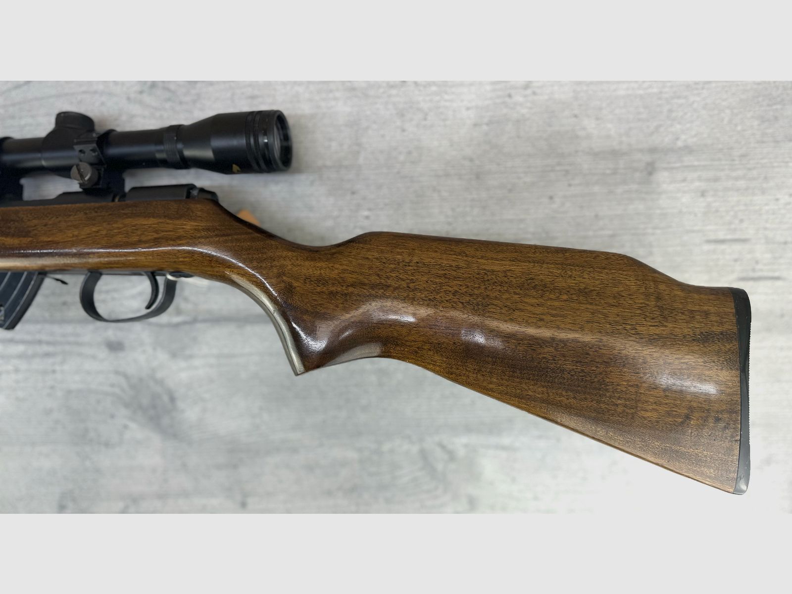 CBC Model 122, Kal.: .22lr Repetierbüchse + Gamo Zielfernrohr