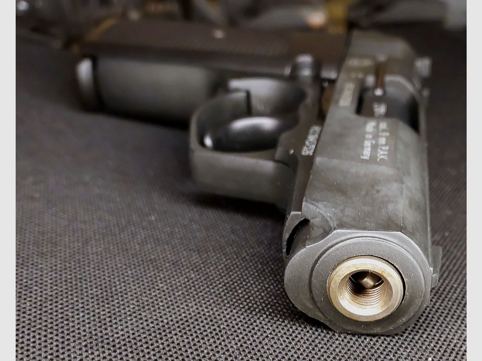 Röhm RG88 pistola a salve brunita (PTB 670) RG 88