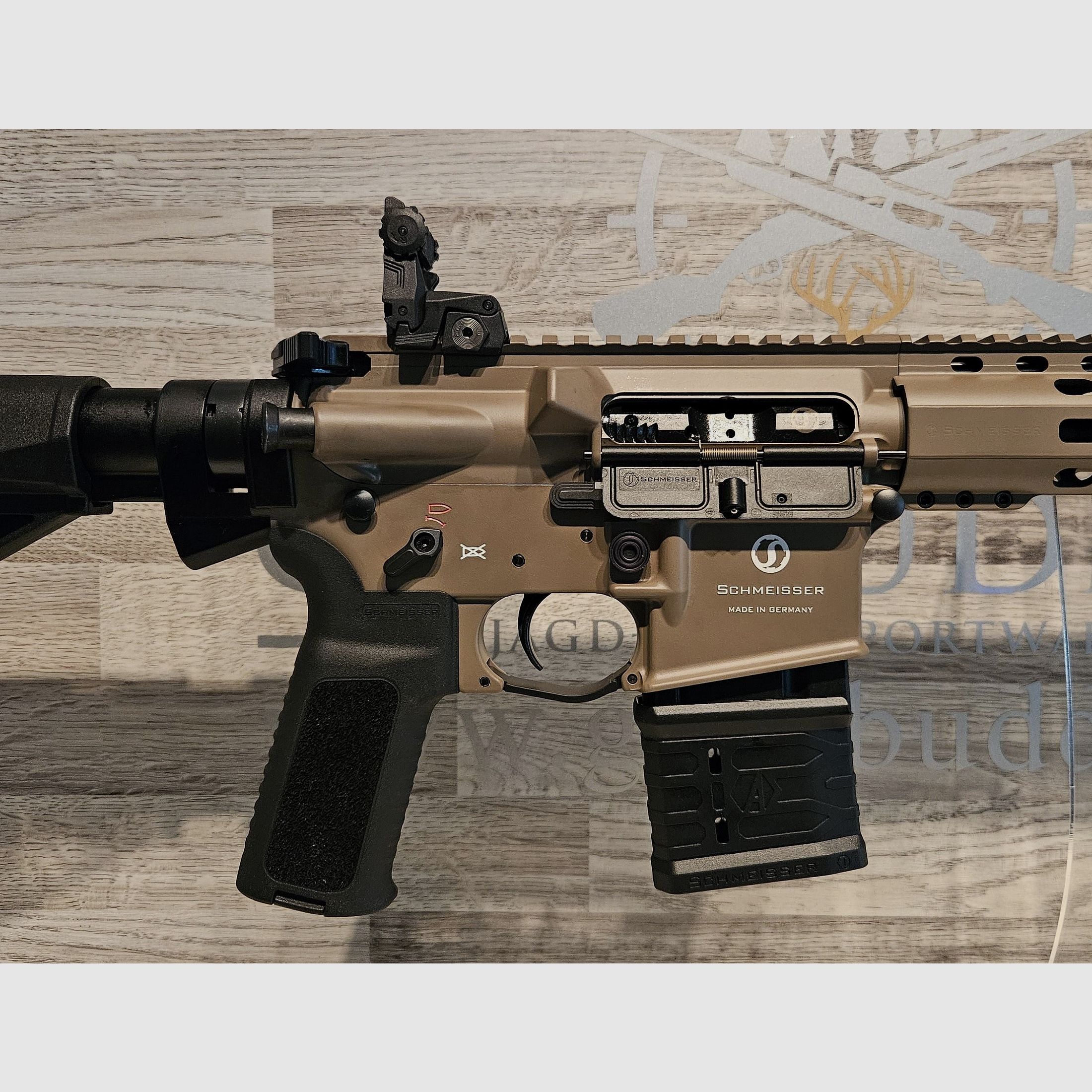 Schmeisser AR-15 M5FL Black 16,75" FDE Kal. .223Rem. - Neuware vom Fachhandel, Bild 4 von 6