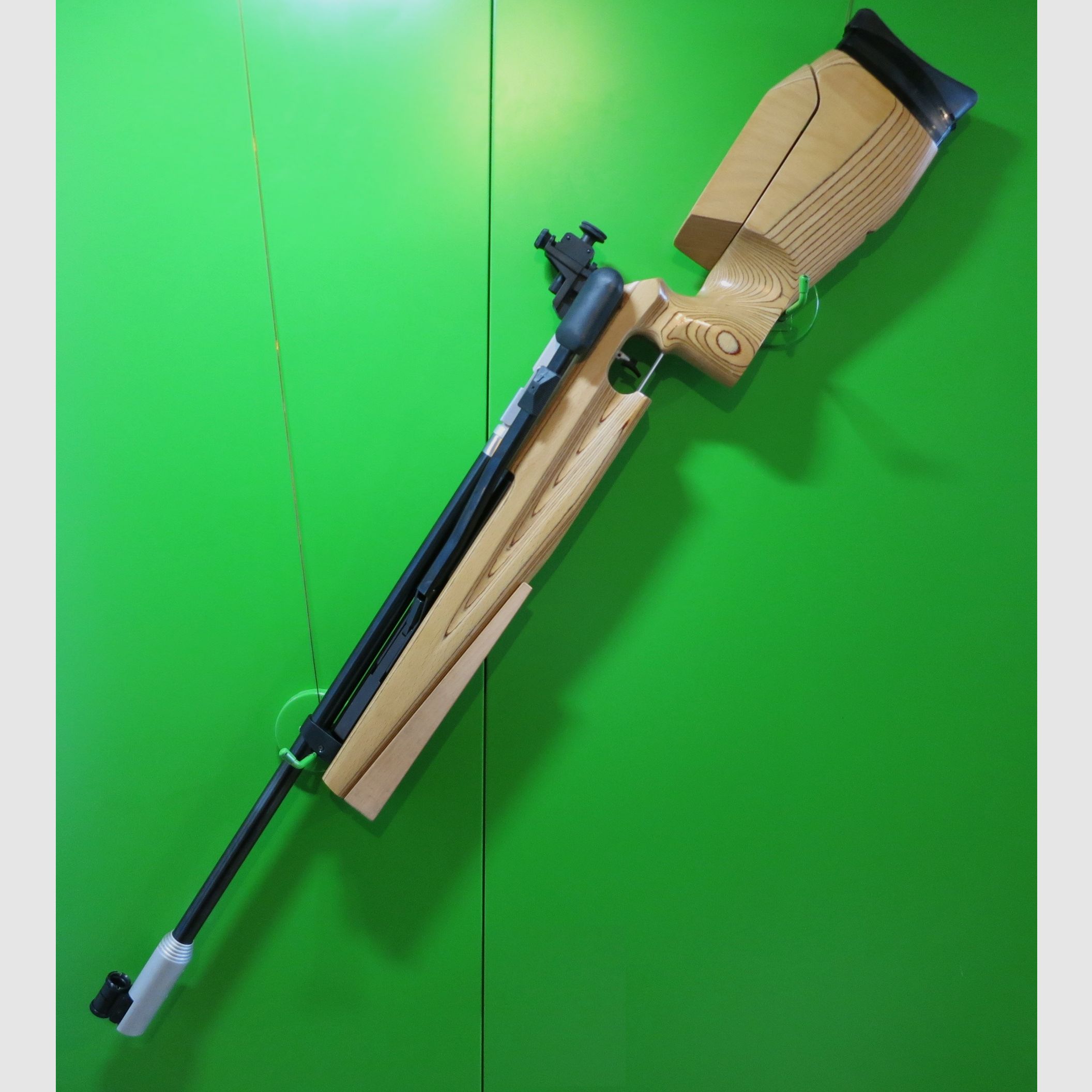 Feinwerkbau 601 (FWB601) fucile ad aria compressa da competizione; SISTEMA SINISTRO, calciolo regolabile, copri-calciolo, diottro, calibro 4,5 mm .177 #48