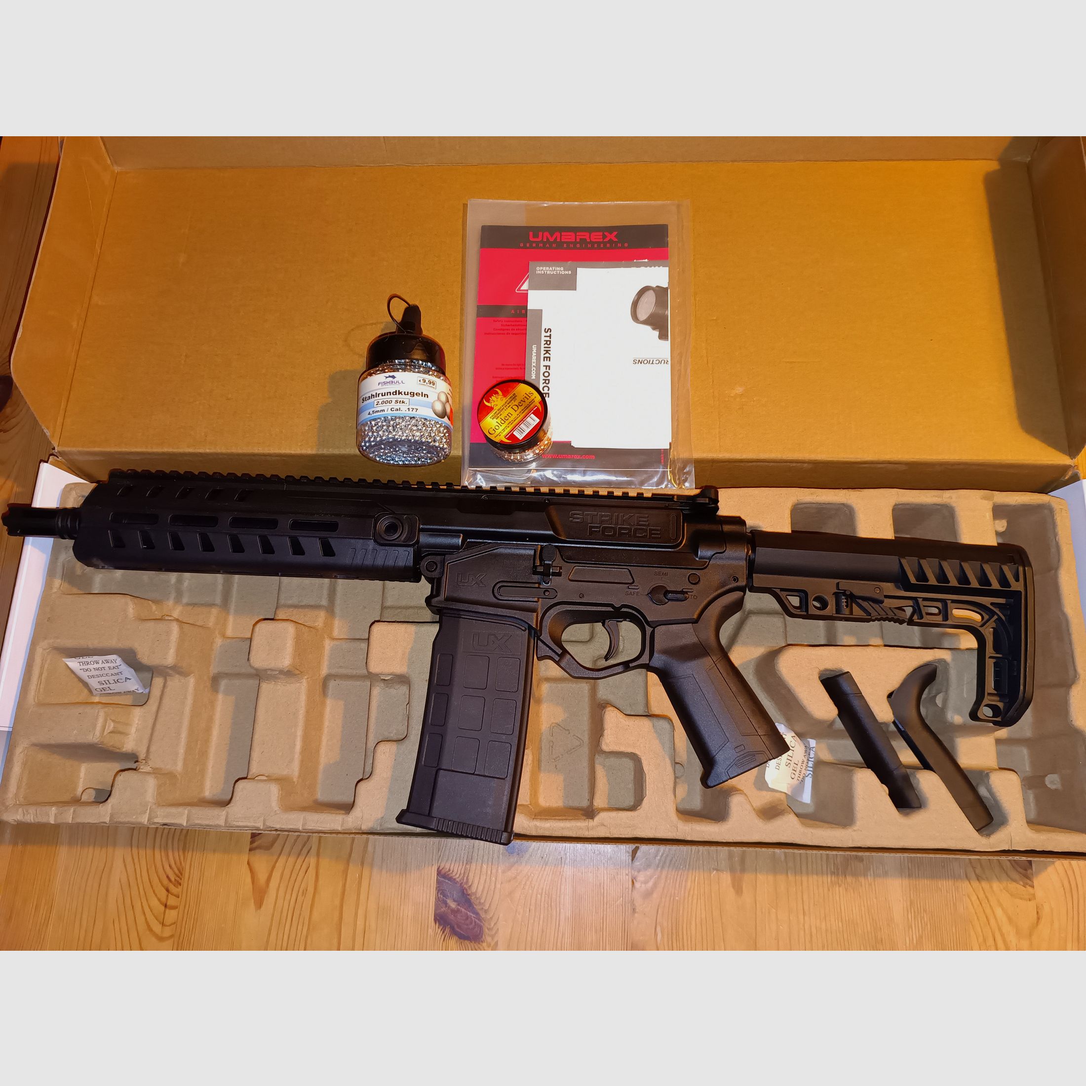 UX Strike Force CO2 Geweer 4,5 mm BB Munitie