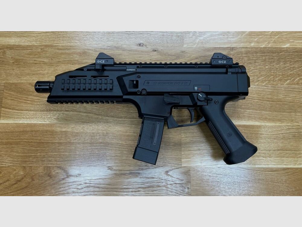 Pistolet CZ Skorpion EVO3 S1 semi-automatique 9mm Luger