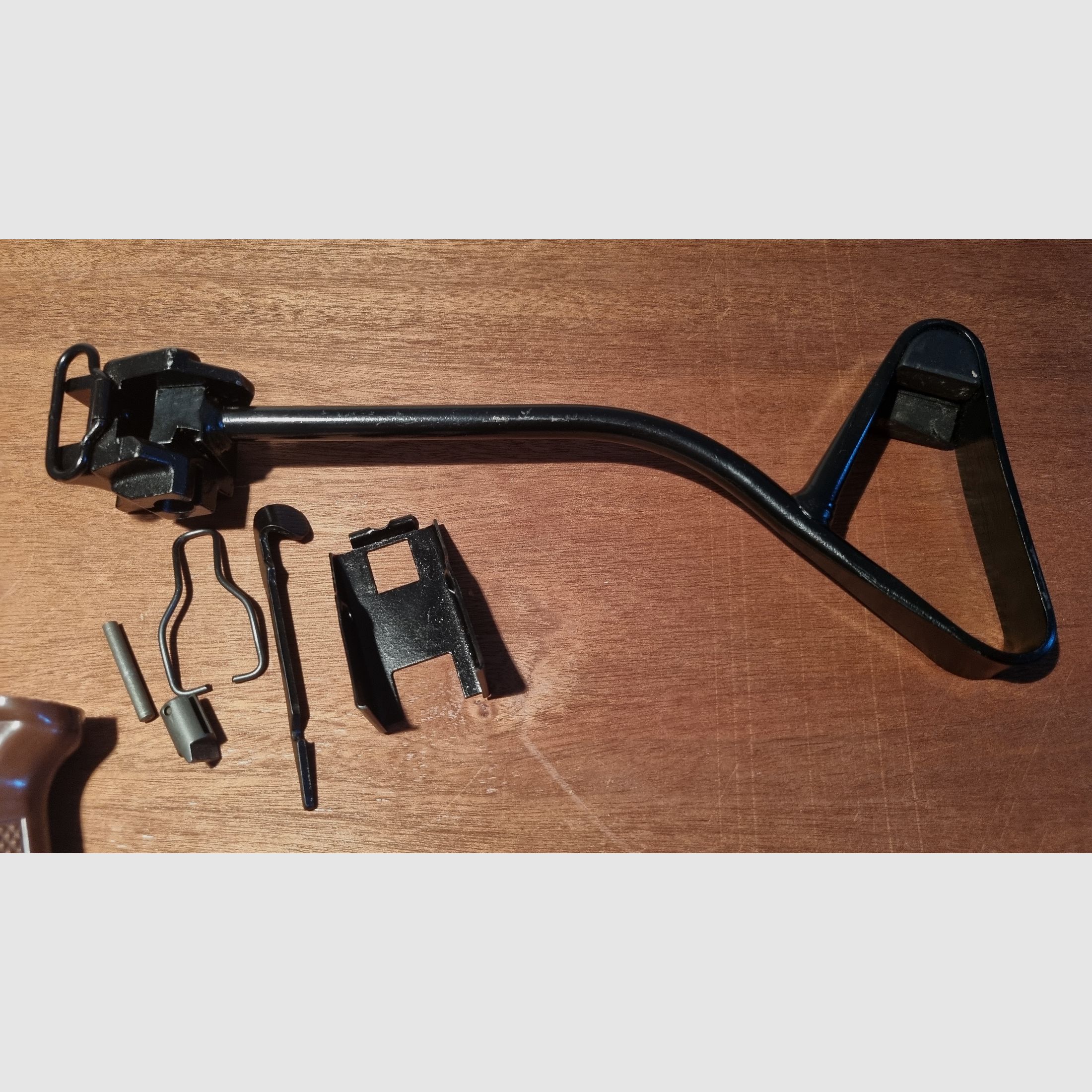 Completamento del calcio con gancio di filo per SUHL MPI KMS-72 & MPI AKS-74 in condizioni eccellenti! DDR / NVA / AK-Kalashnikov / Unione Sovietica / URSS