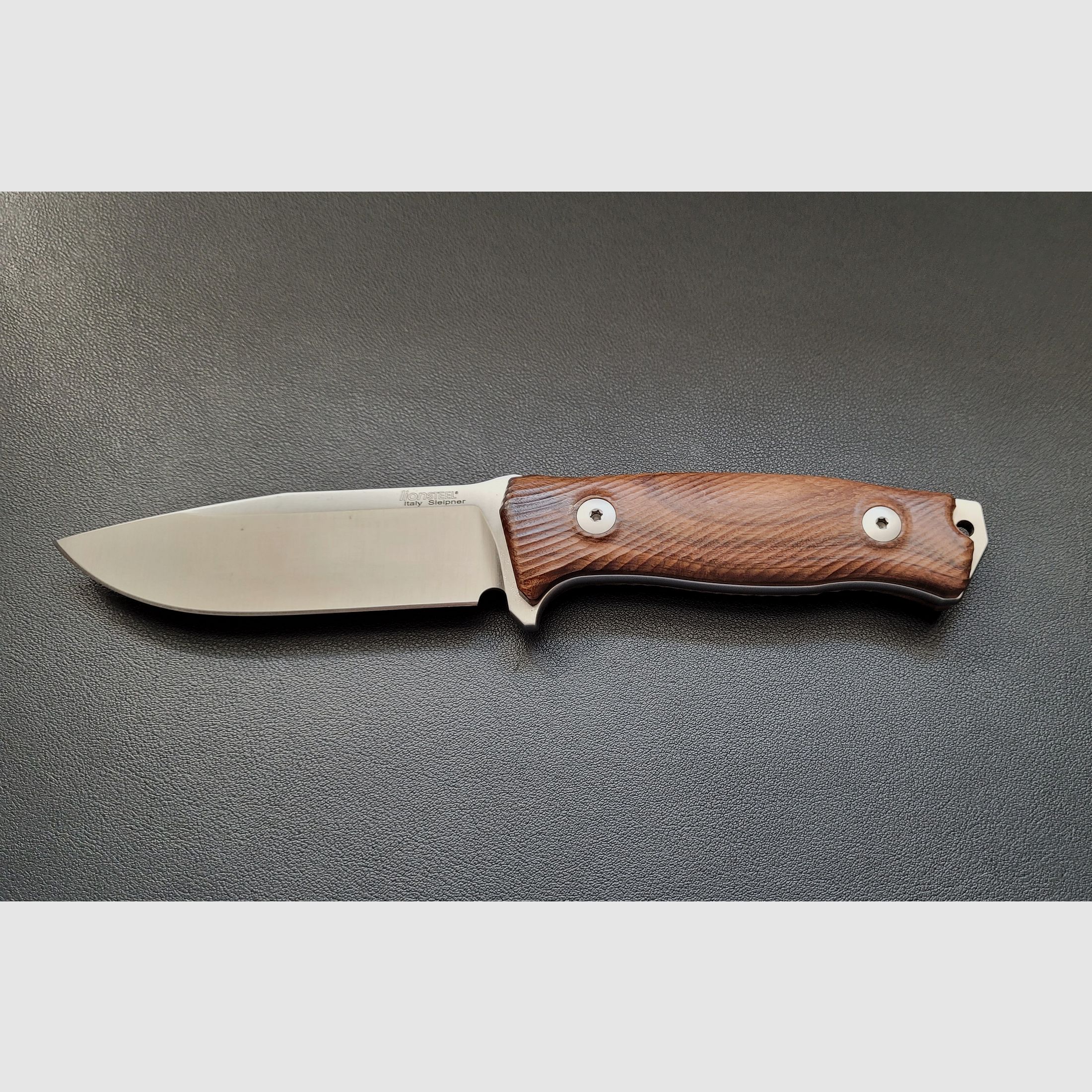 Lionsteel M5 Santoswood – neuwertig 