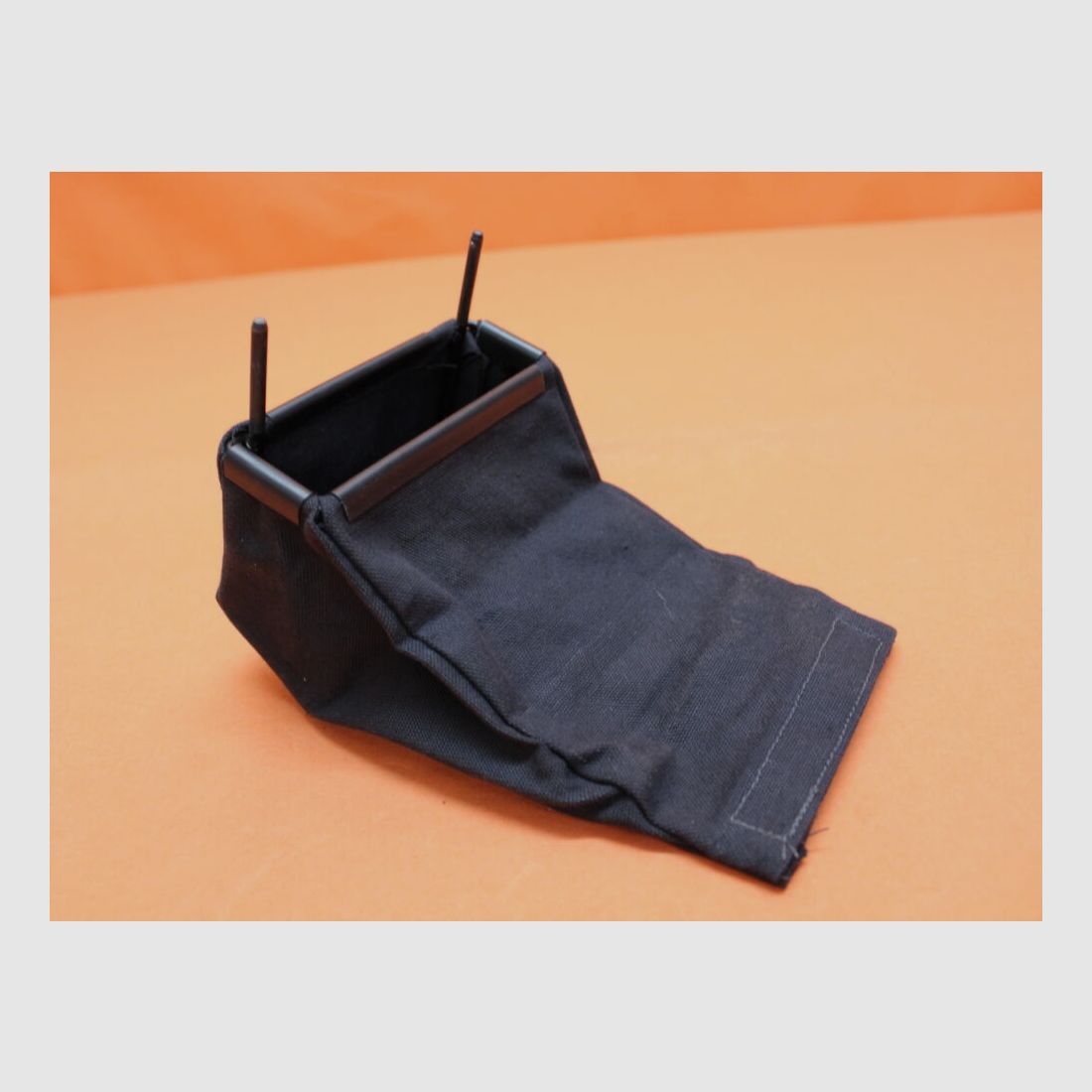 DSArms FN FAL/ G1/ L1A1: Capturador de casquillos DSA // Bolsa para casquillos para tapa Picatinny DSA