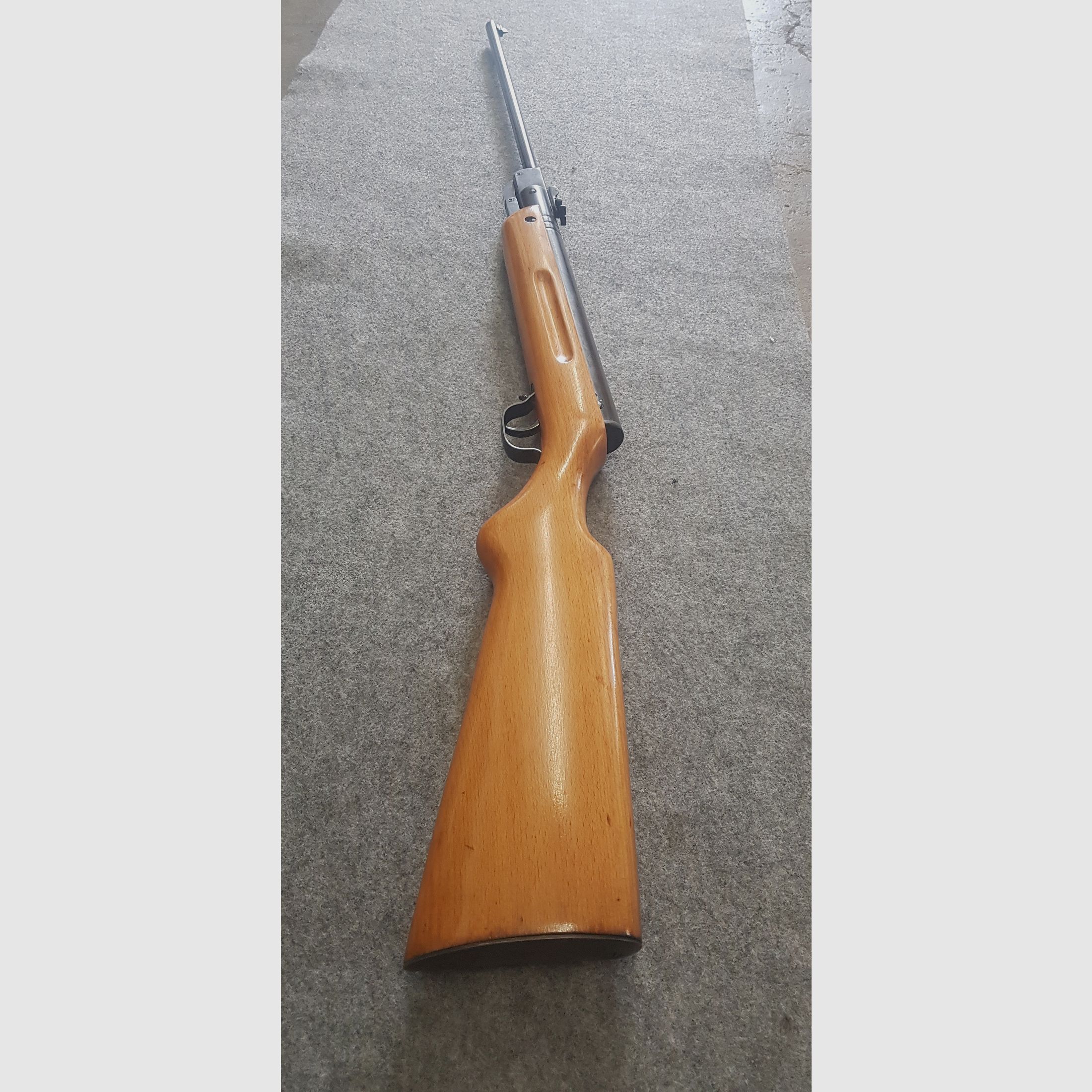 Seitlich verschraubt !!!  Seltene Ausführung  schönes Haenel Mod.  III-284   III 284 cal. 4,5mm Diabolo